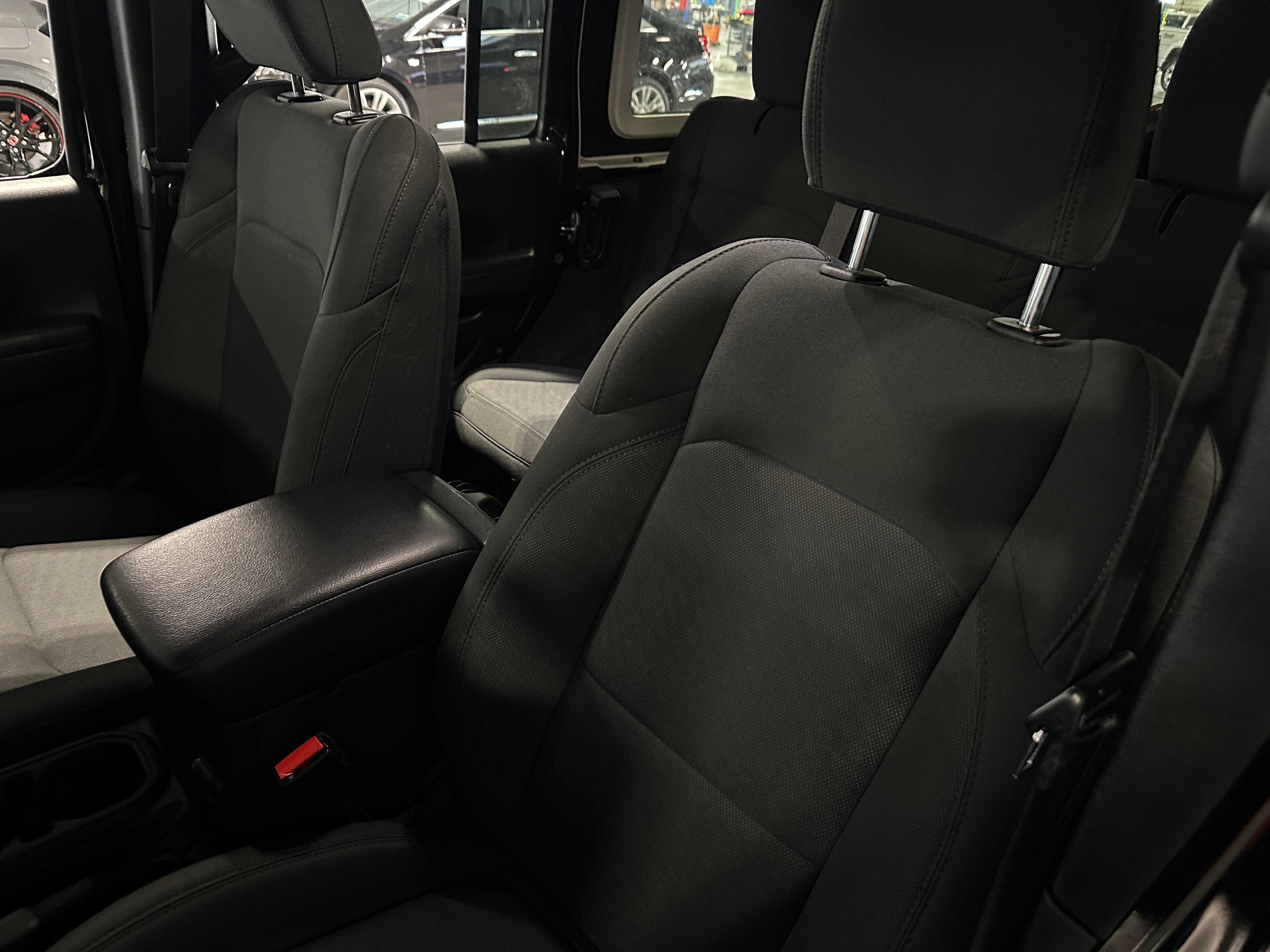 2021 Jeep Wrangler Unlimited Altitude 2