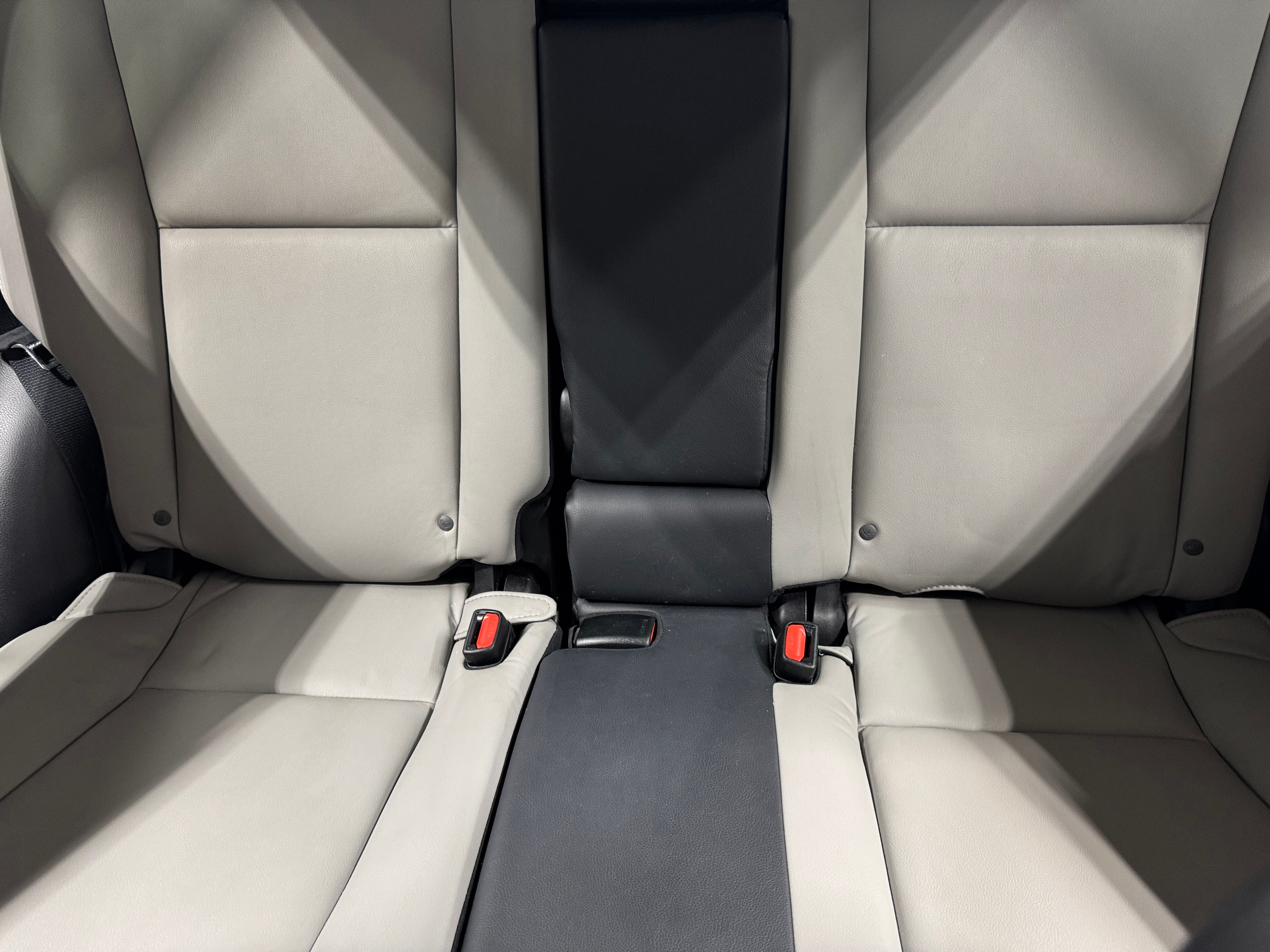 2016 Toyota RAV4 Limited 5