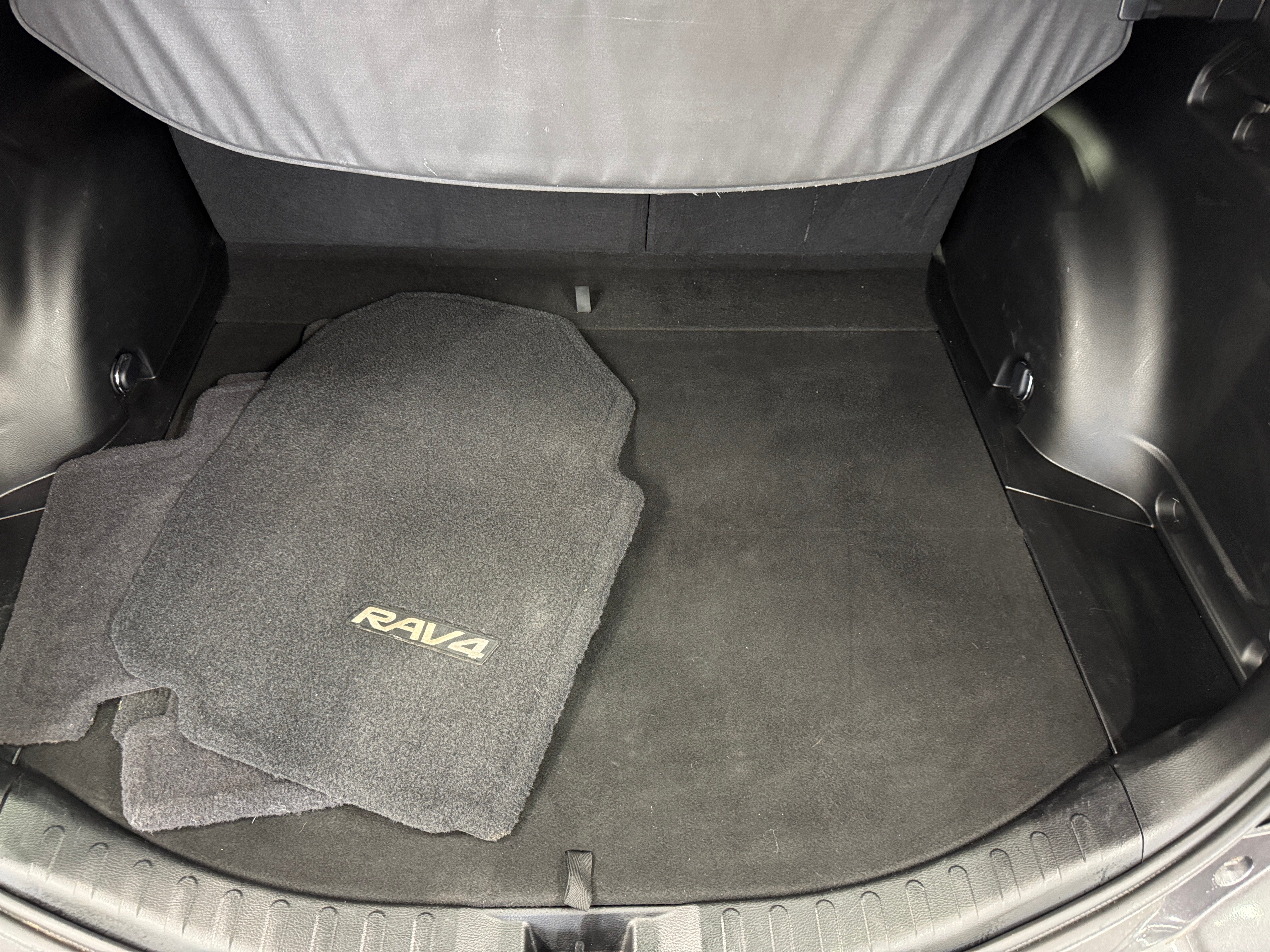 2016 Toyota RAV4 Limited 6