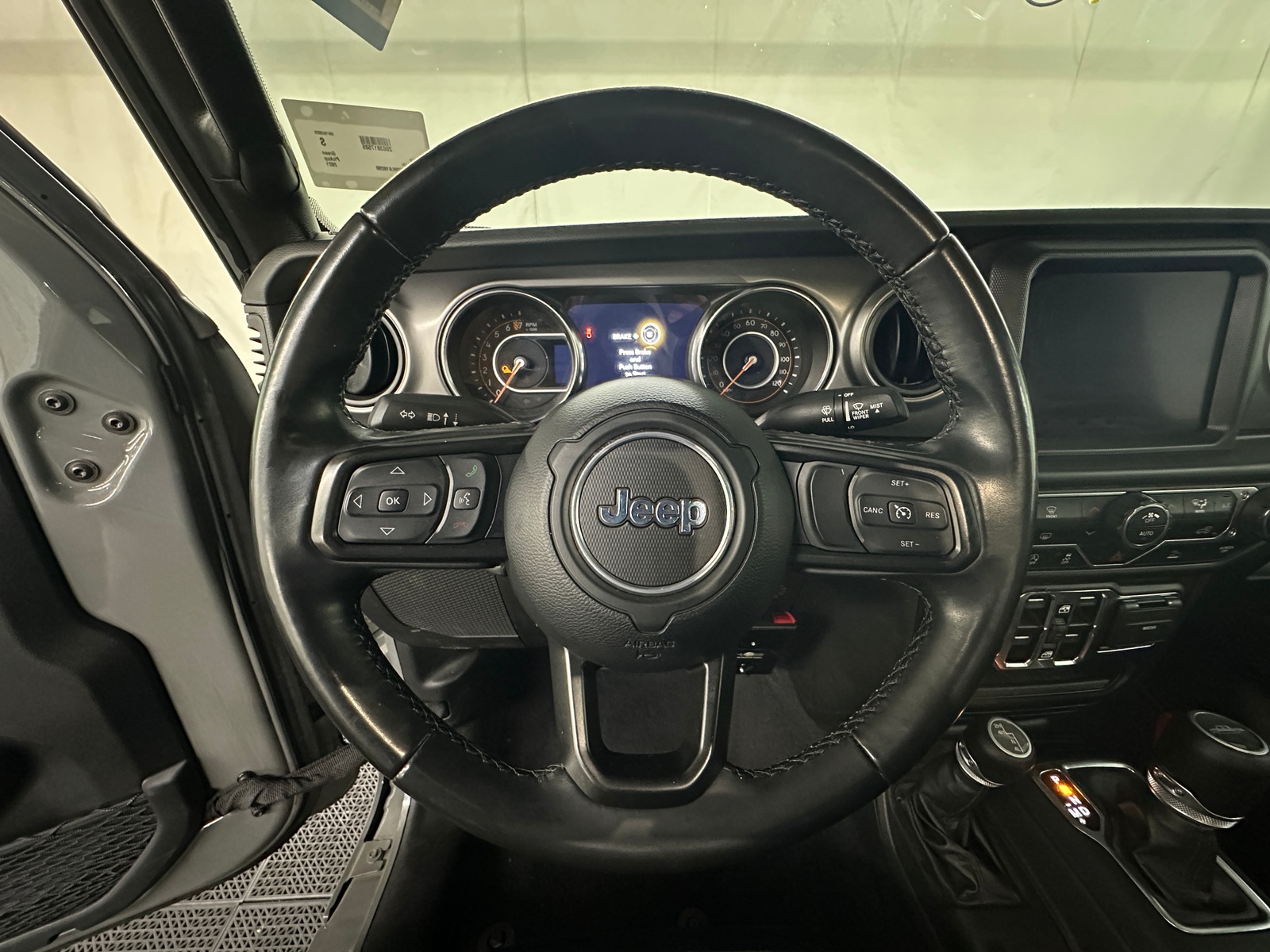 Thumbnail: 2021 Jeep Gladiator - 4