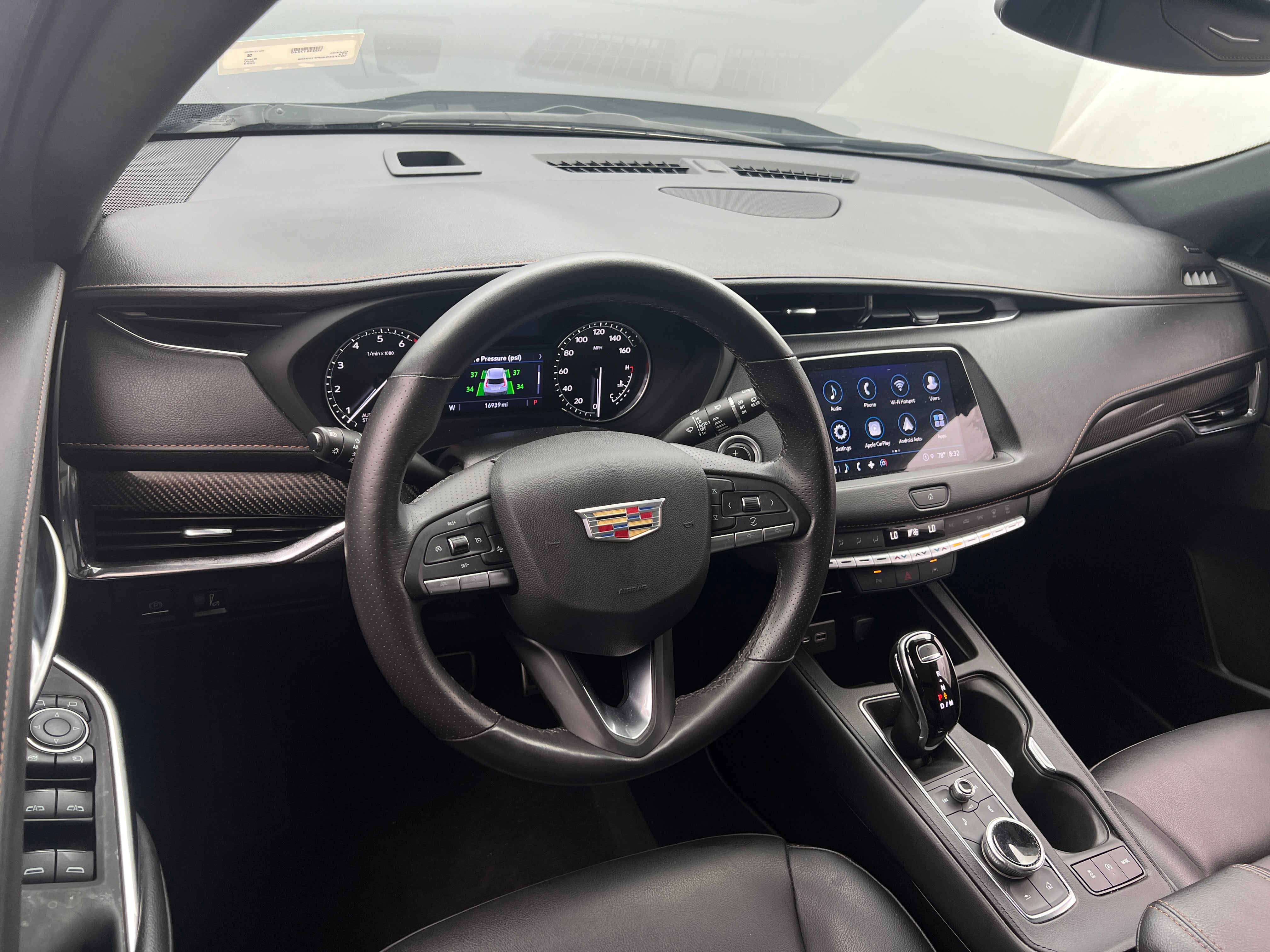 2023 Cadillac XT4 Sport 2