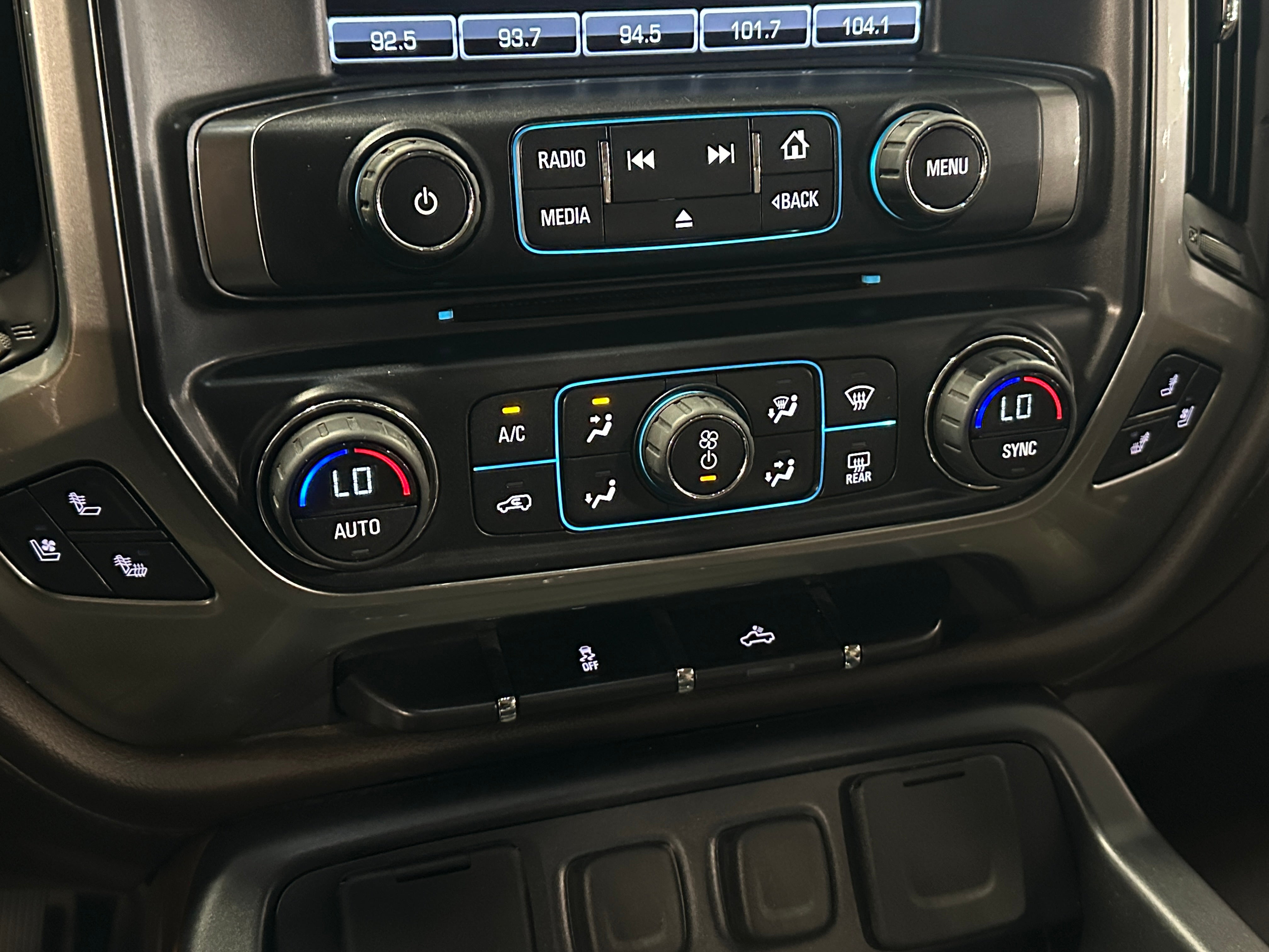 2016 Chevrolet Silverado 1500 LTZ 3