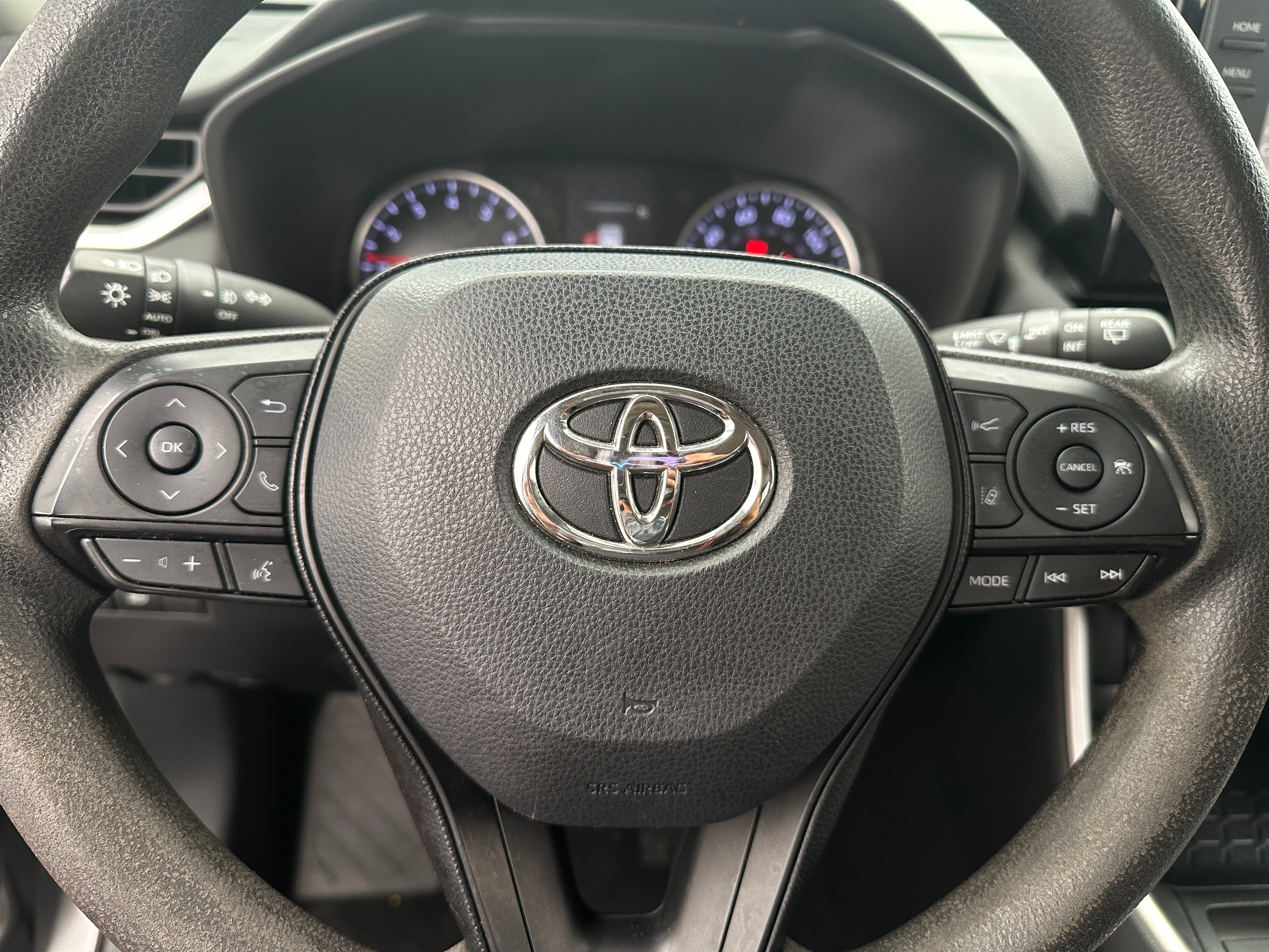 2019 Toyota RAV4 XLE 5
