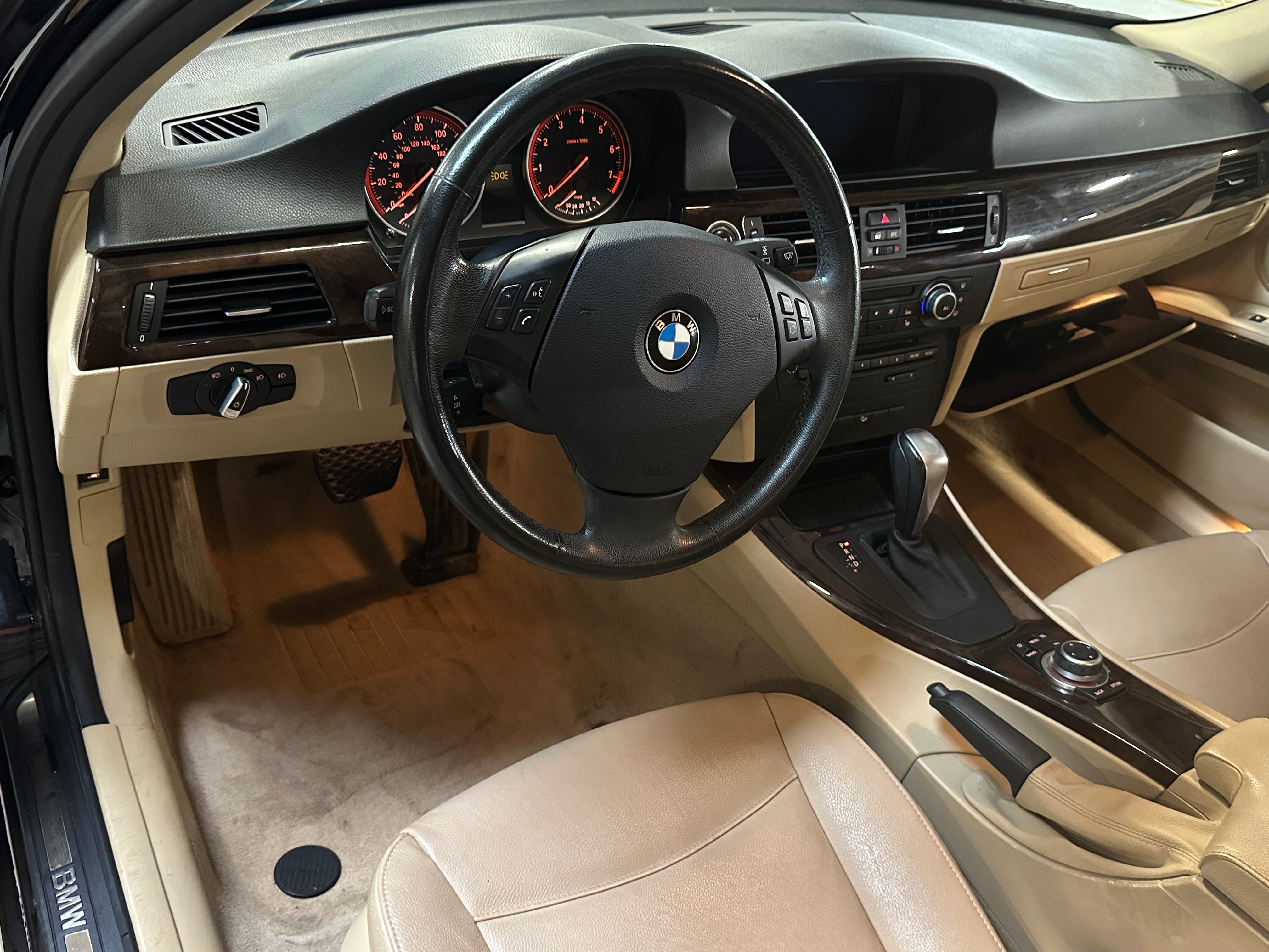 2011 BMW 3 Series 328i xDrive 2