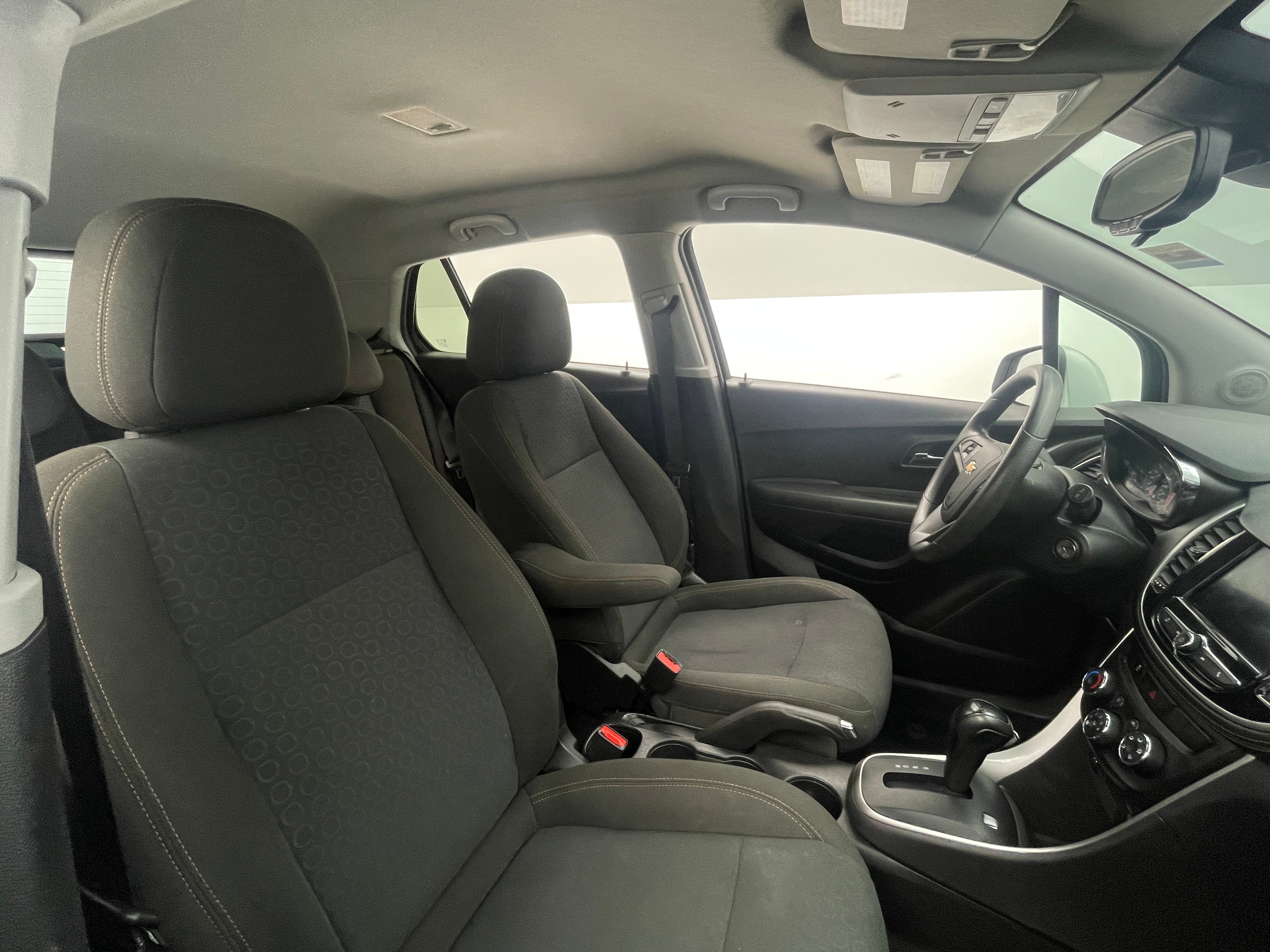 Thumbnail: 2020 Chevrolet Trax - 2