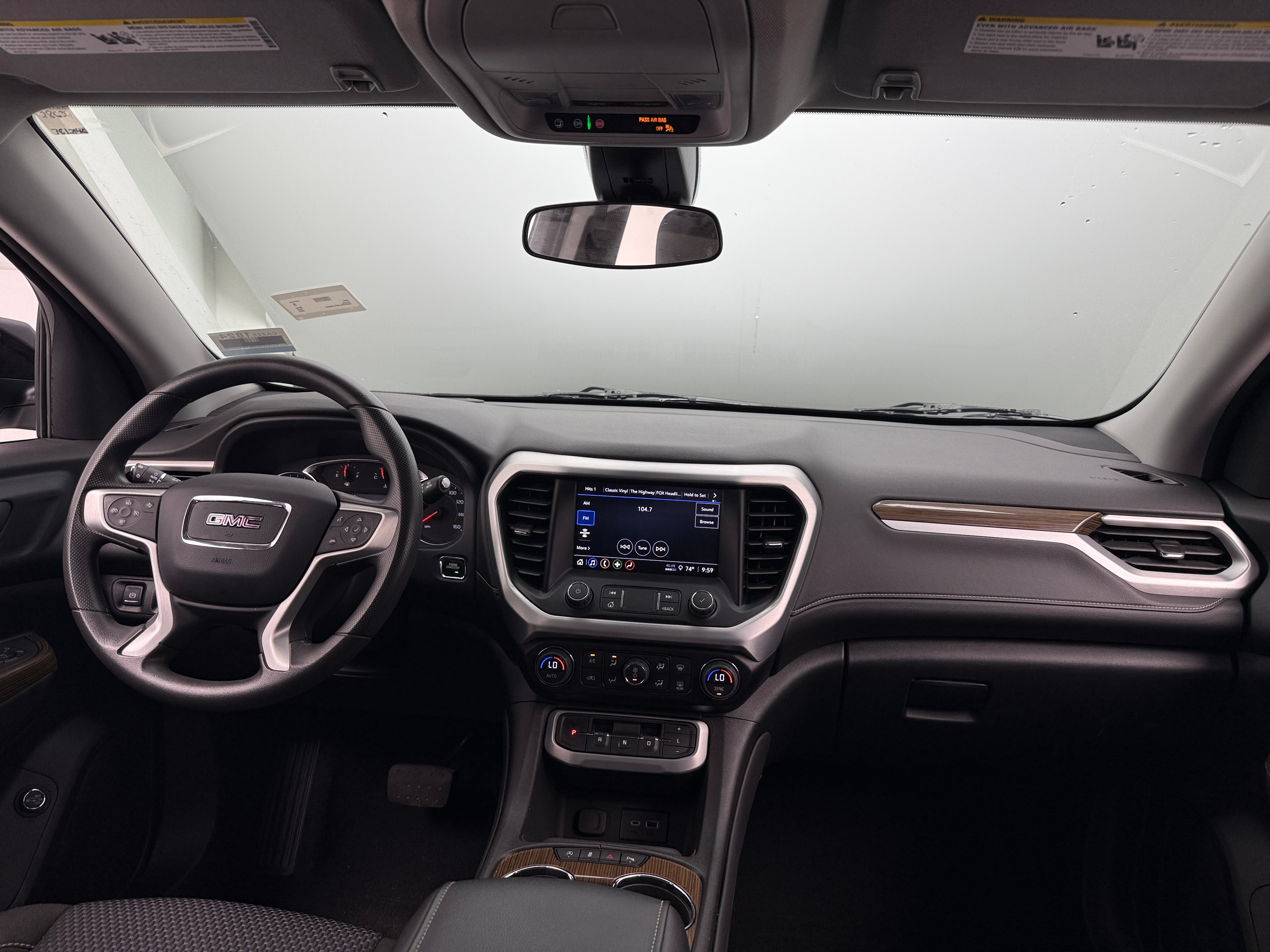2023 GMC Acadia SLE 3