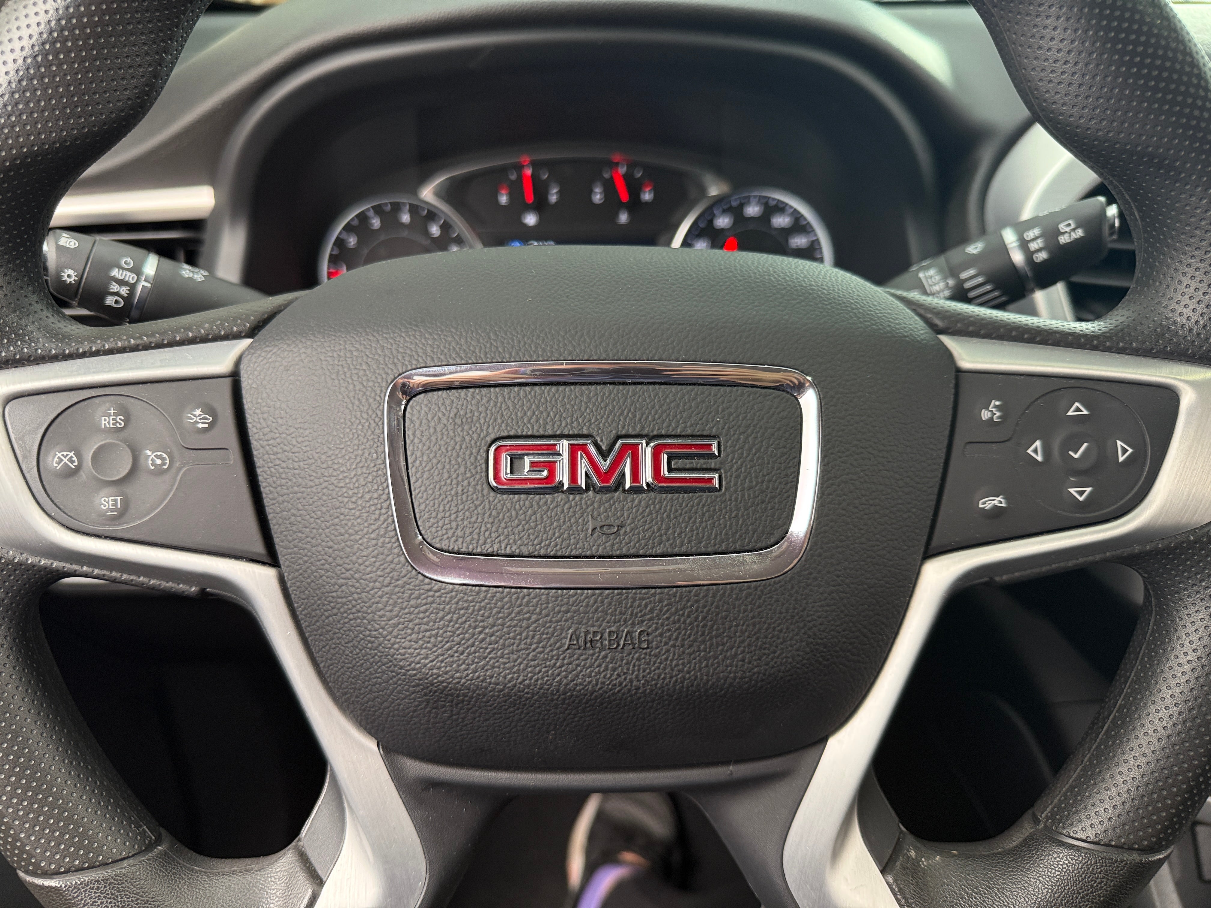 2023 GMC Acadia SLE 5