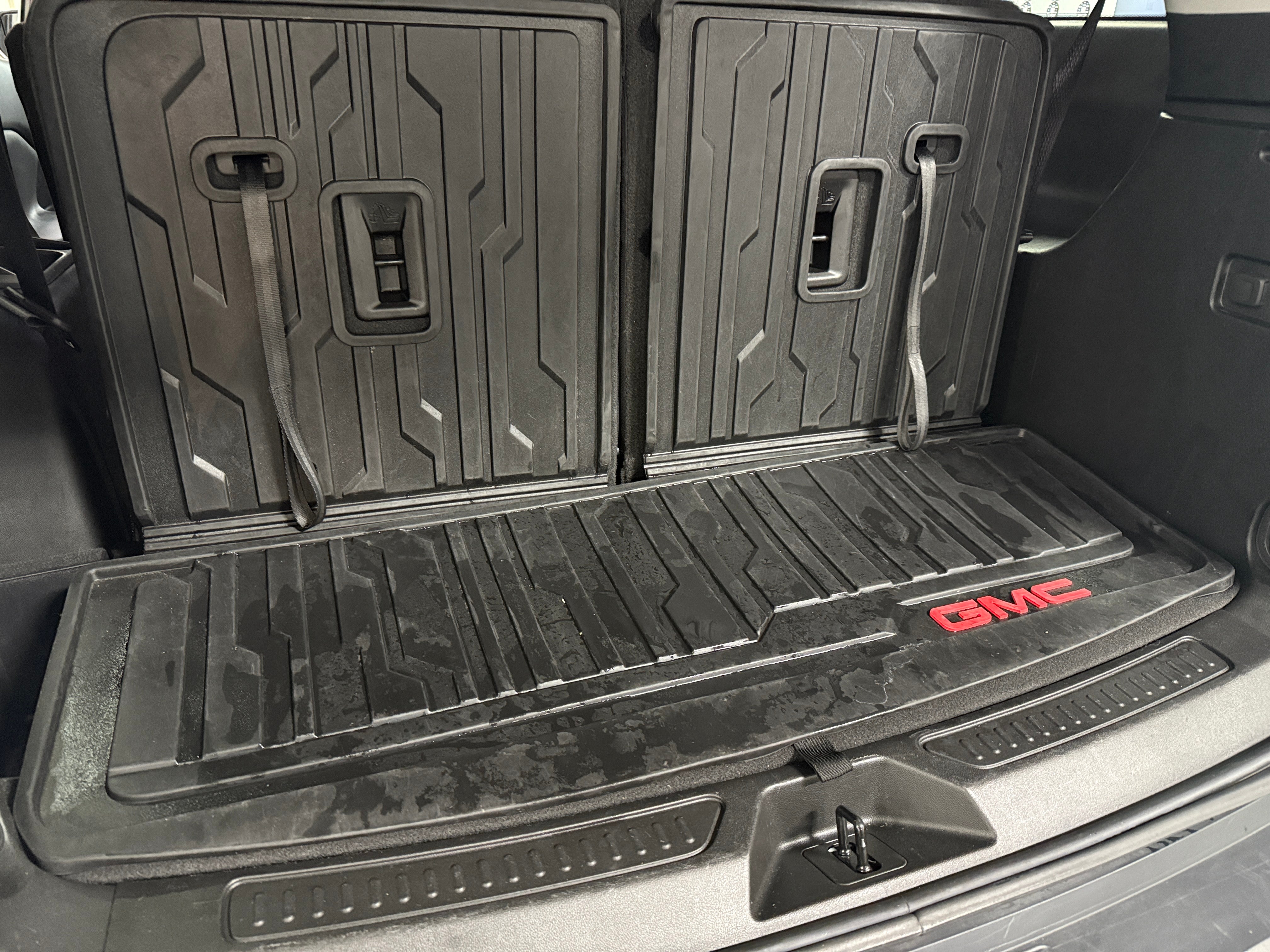 2023 GMC Acadia SLE 7