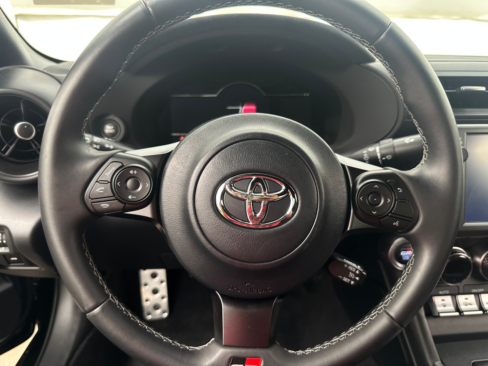 Thumbnail: 2023 Toyota GR86 - 3