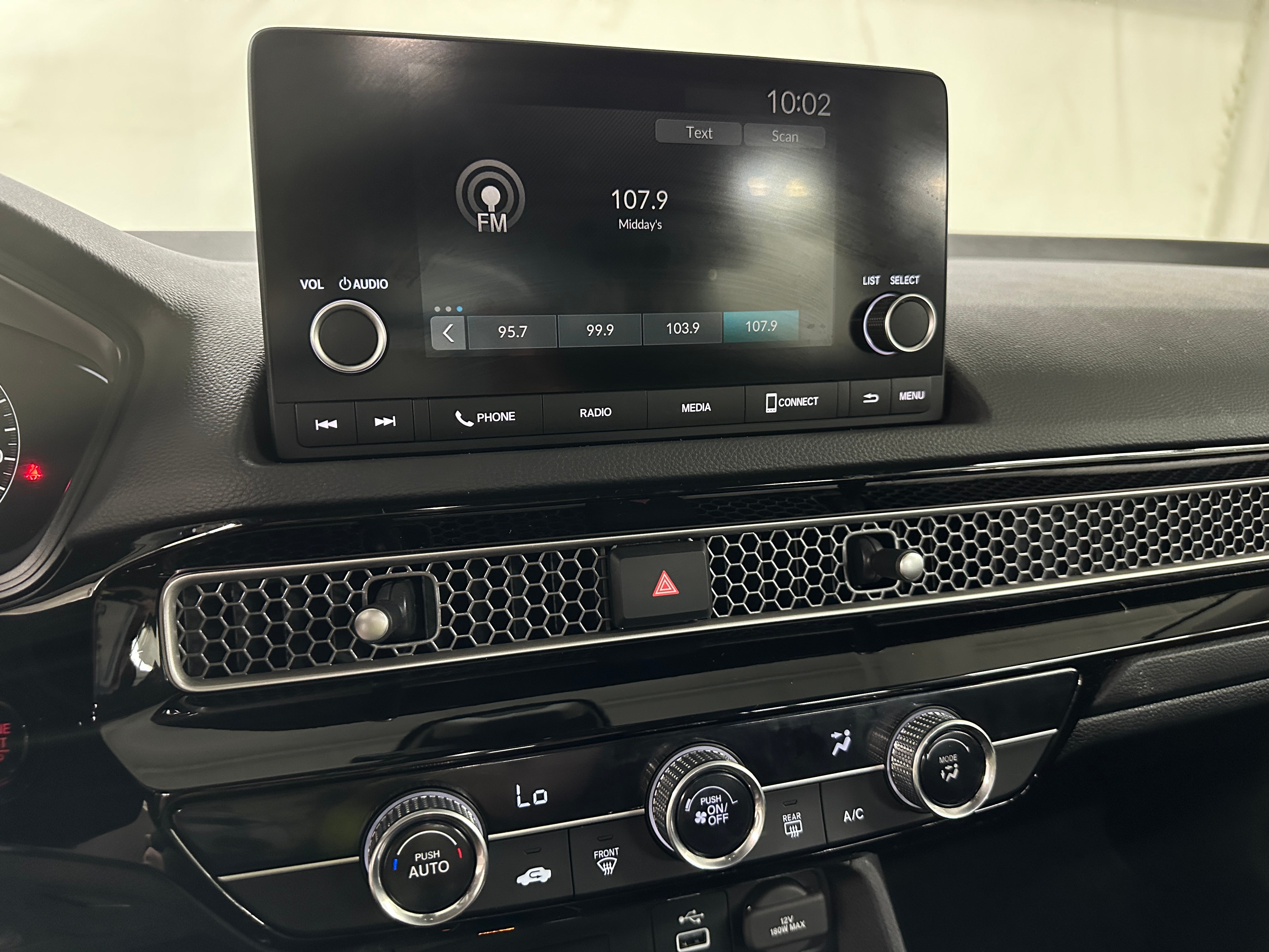 2022 Honda Civic LX 4
