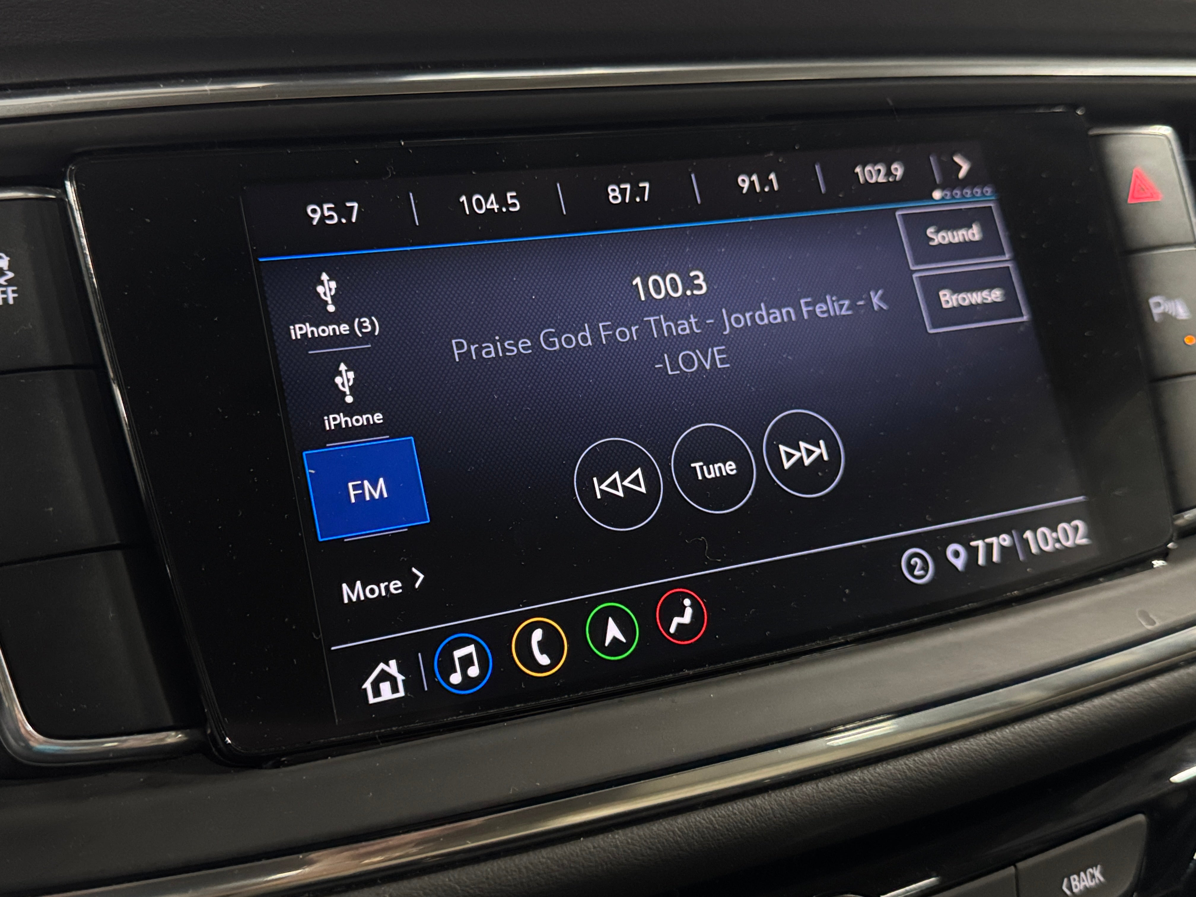 2020 Buick Enclave Essence 3