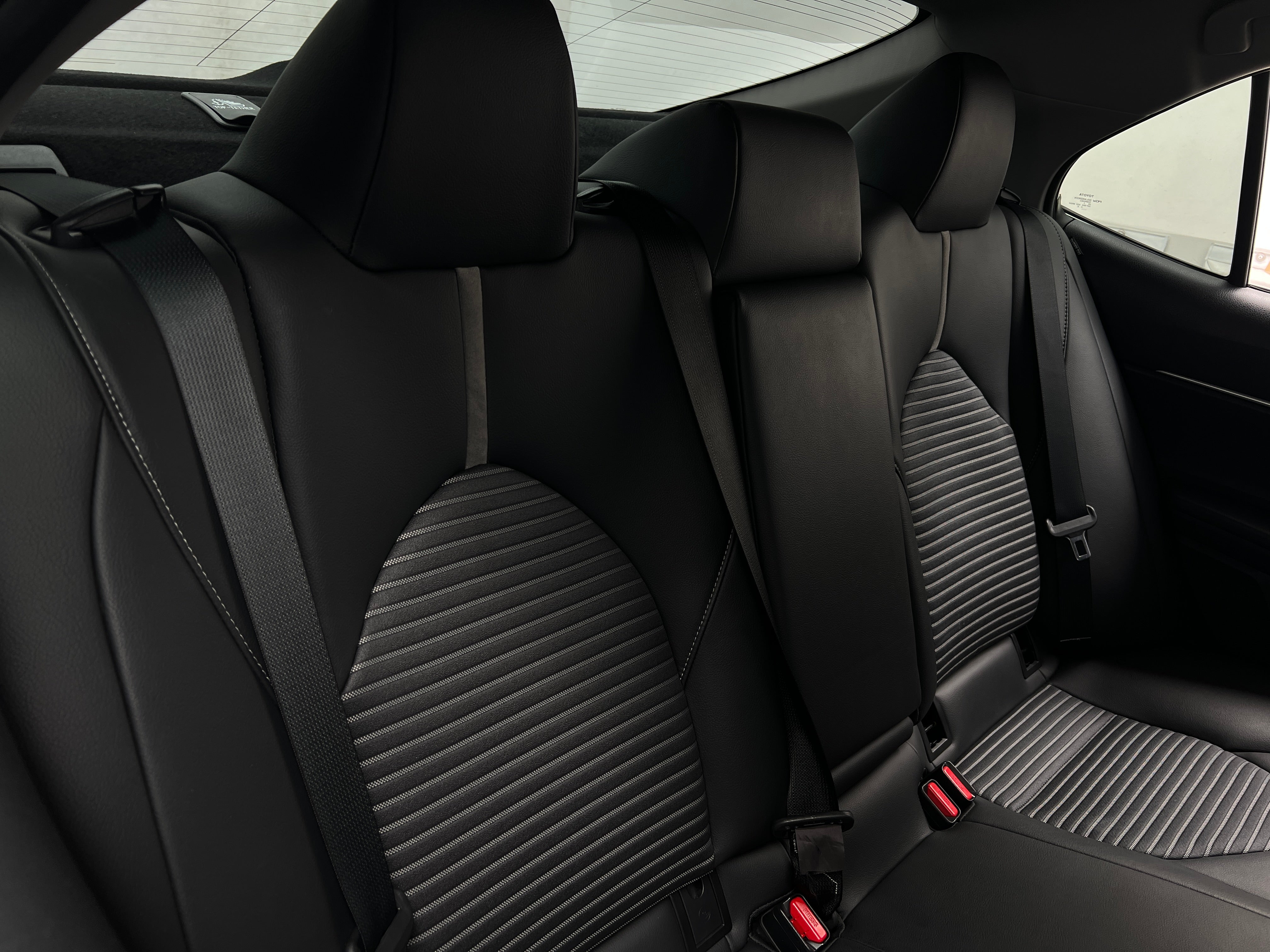 2018 Toyota Camry SE 6