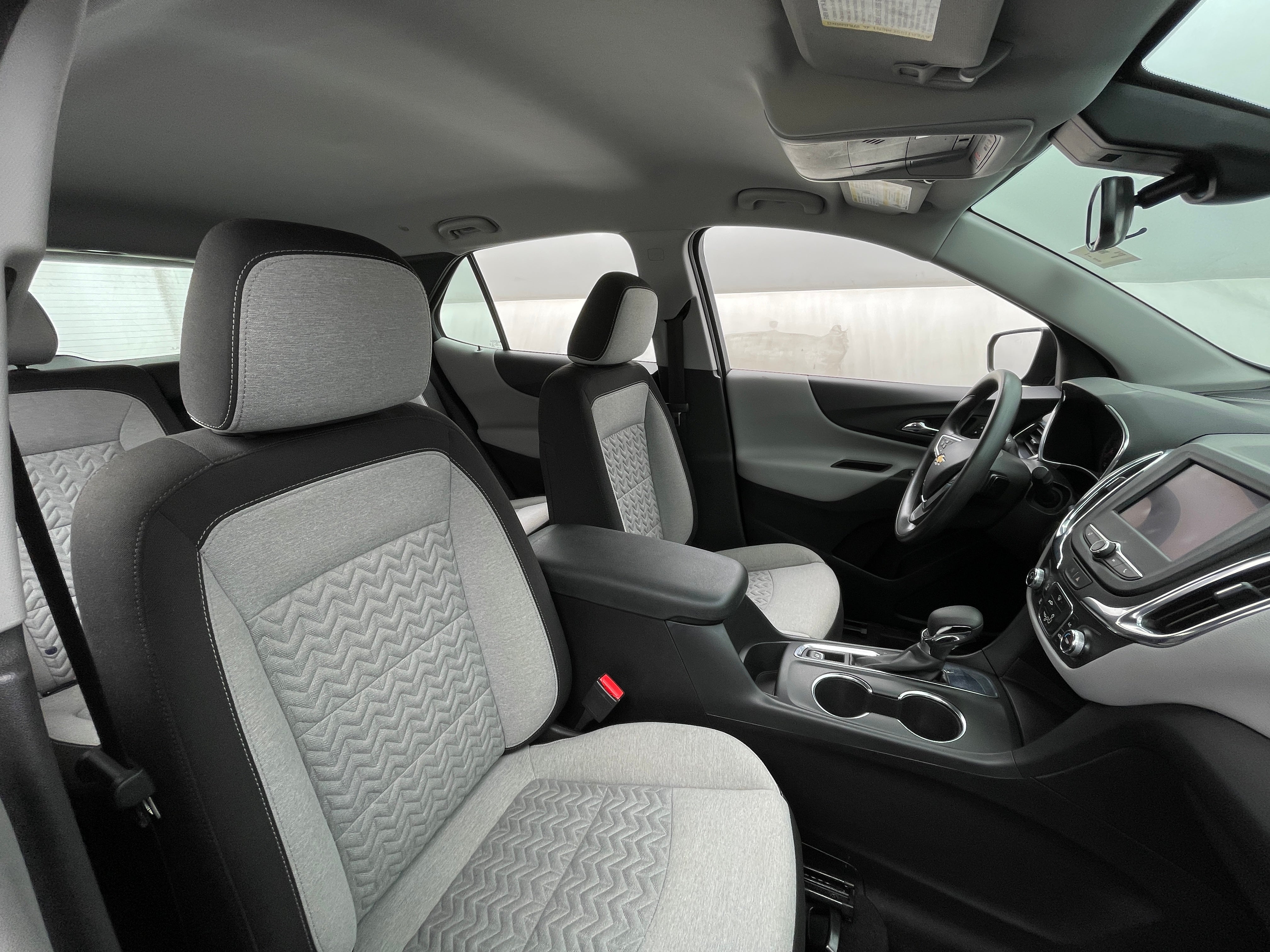 2022 Chevrolet Equinox LS 2