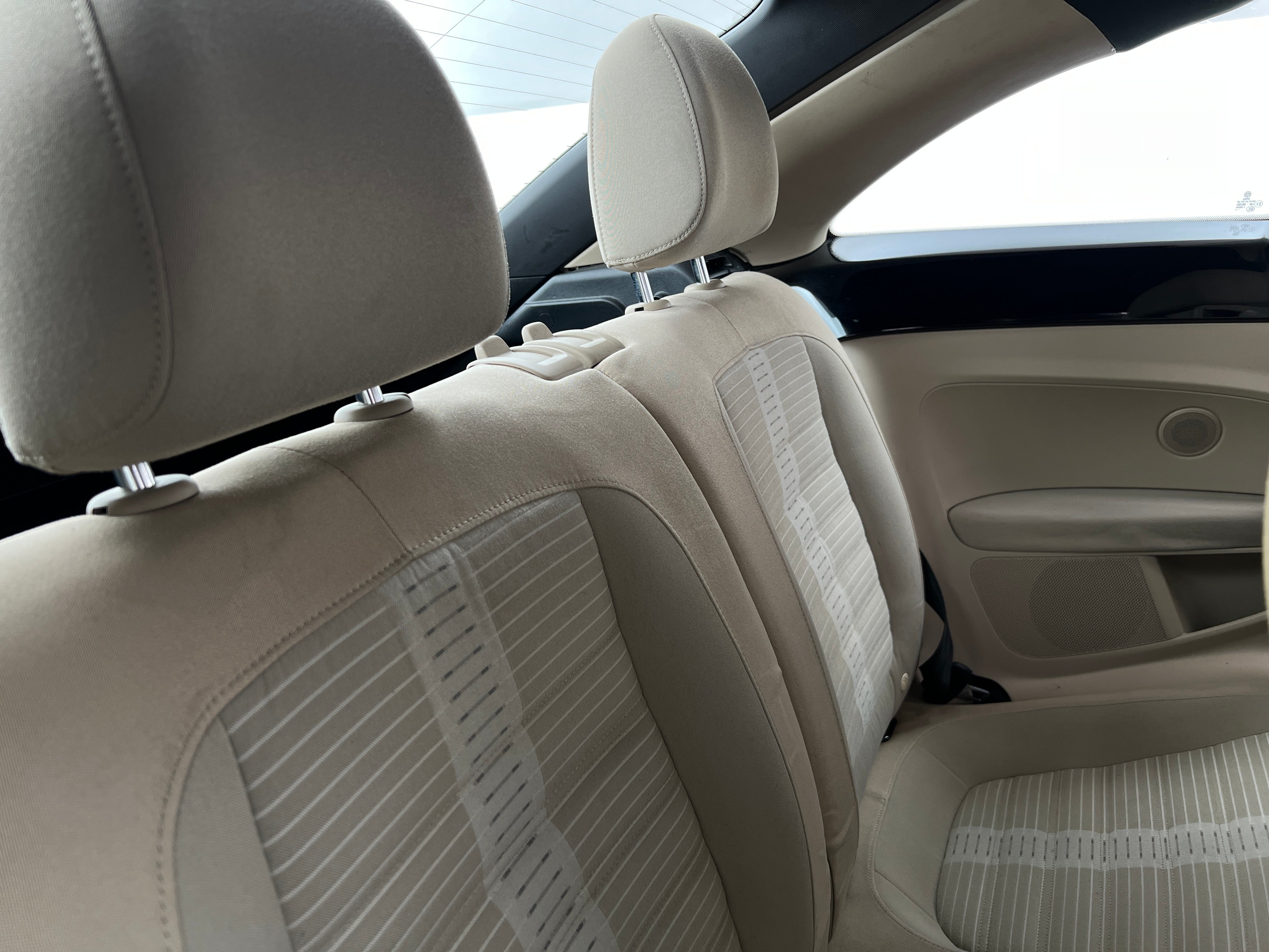 2013 Volkswagen Beetle  6