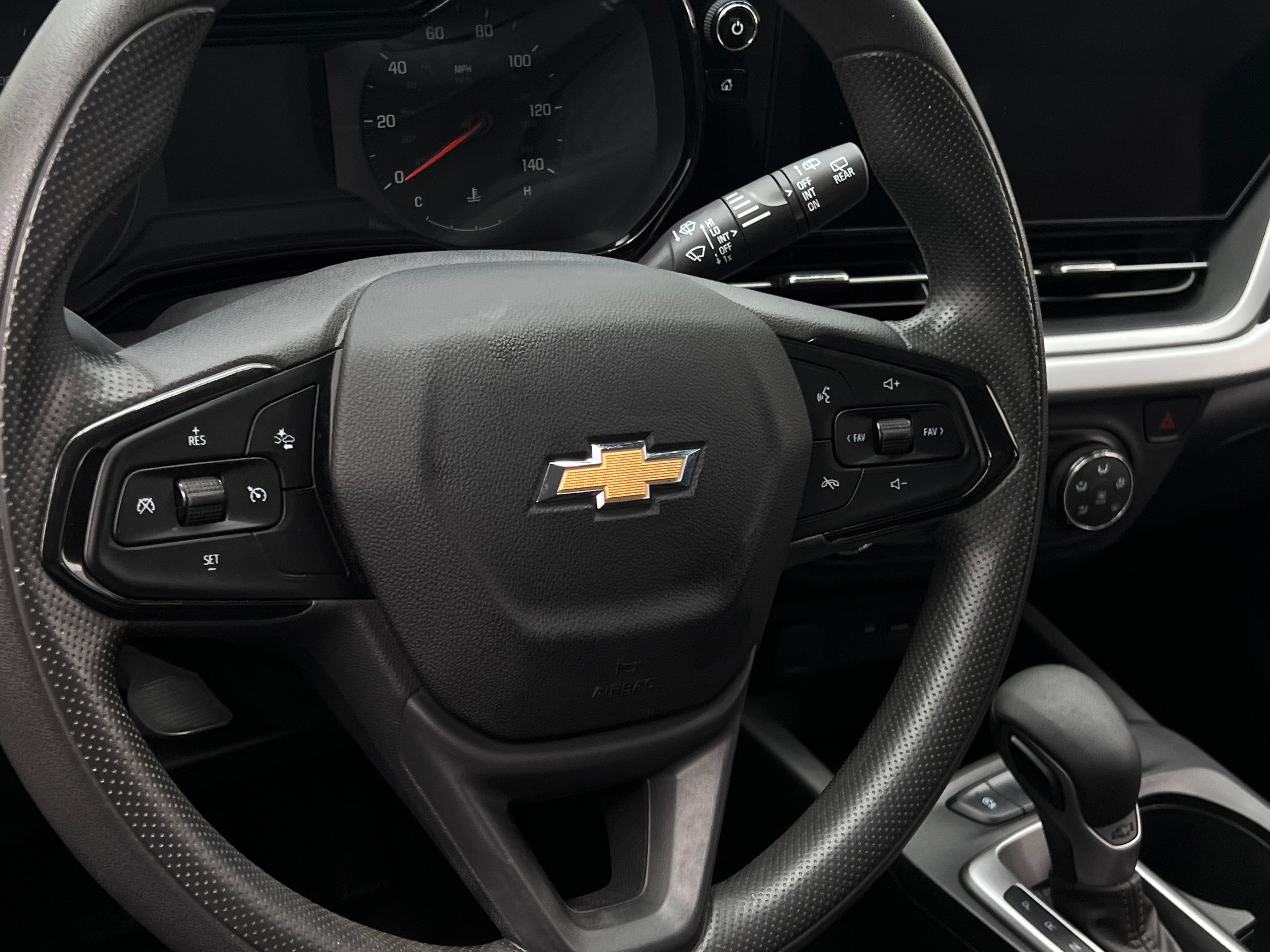 2024 Chevrolet Trax LS 5