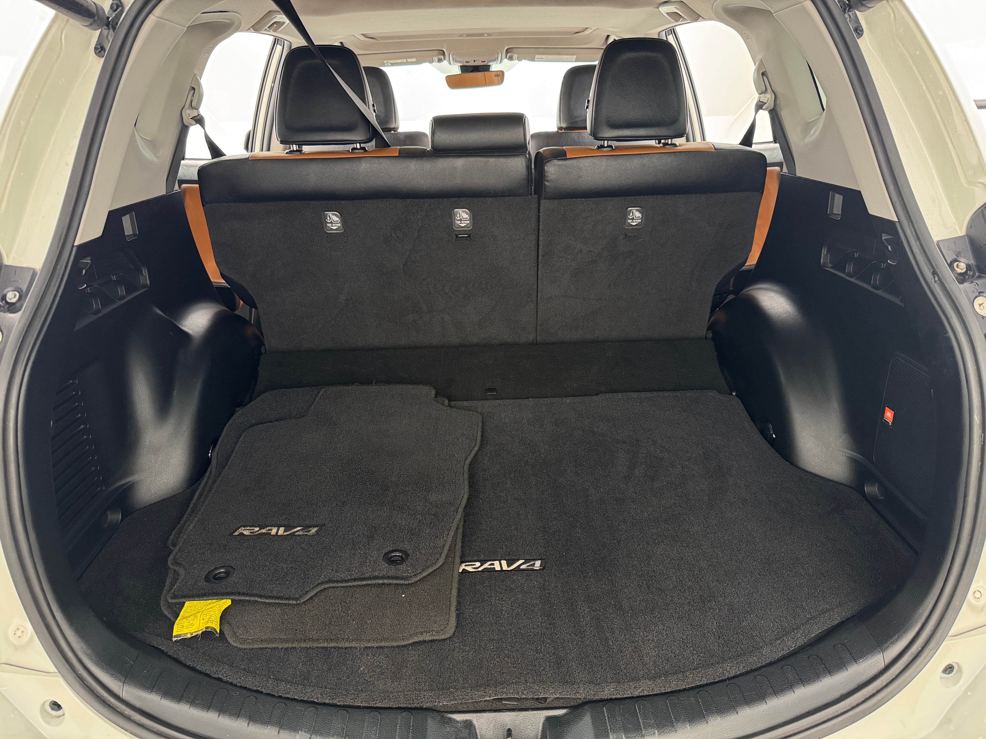 2016 Toyota RAV4 Limited 6