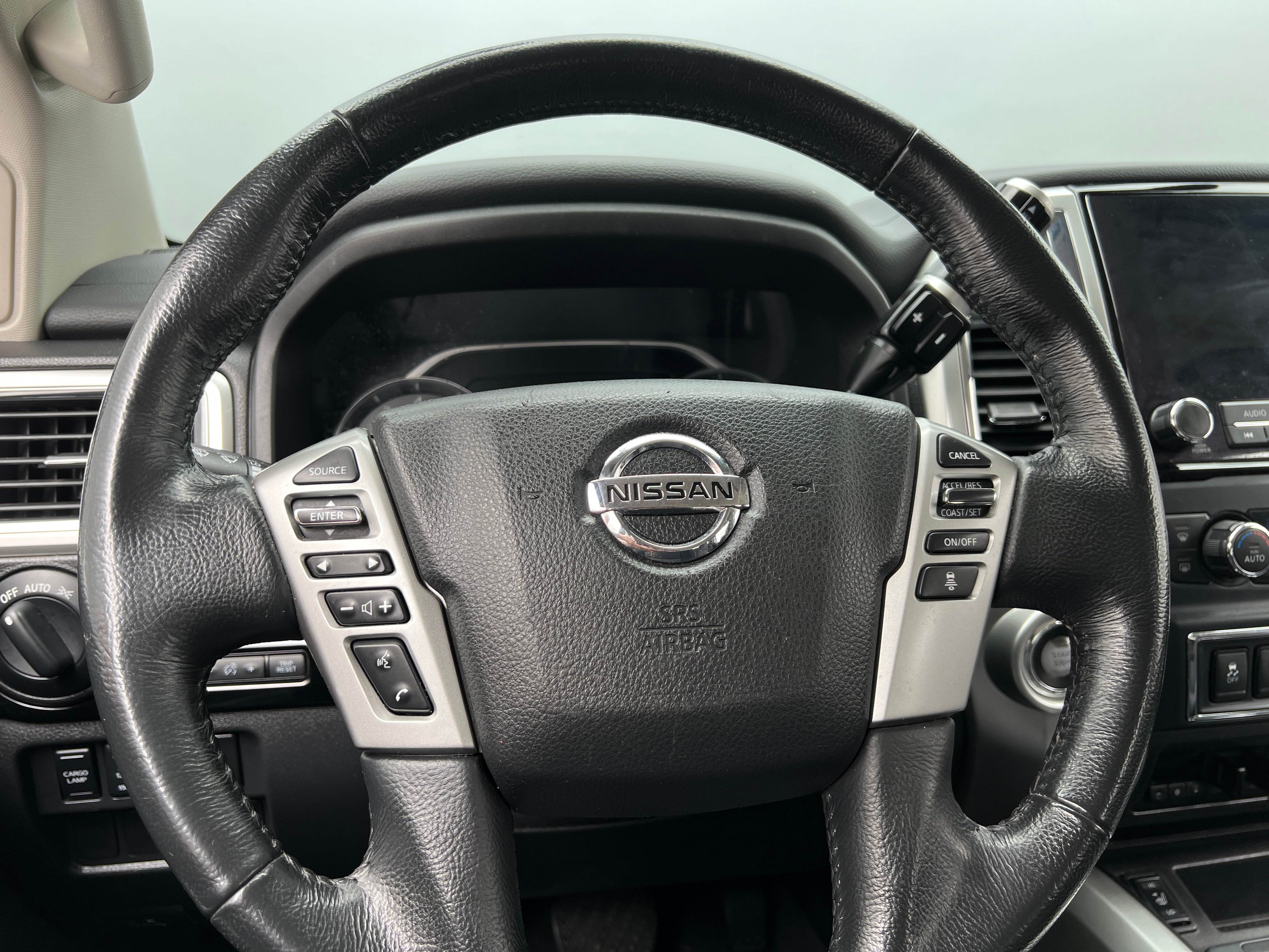 2021 Nissan Titan SV 5