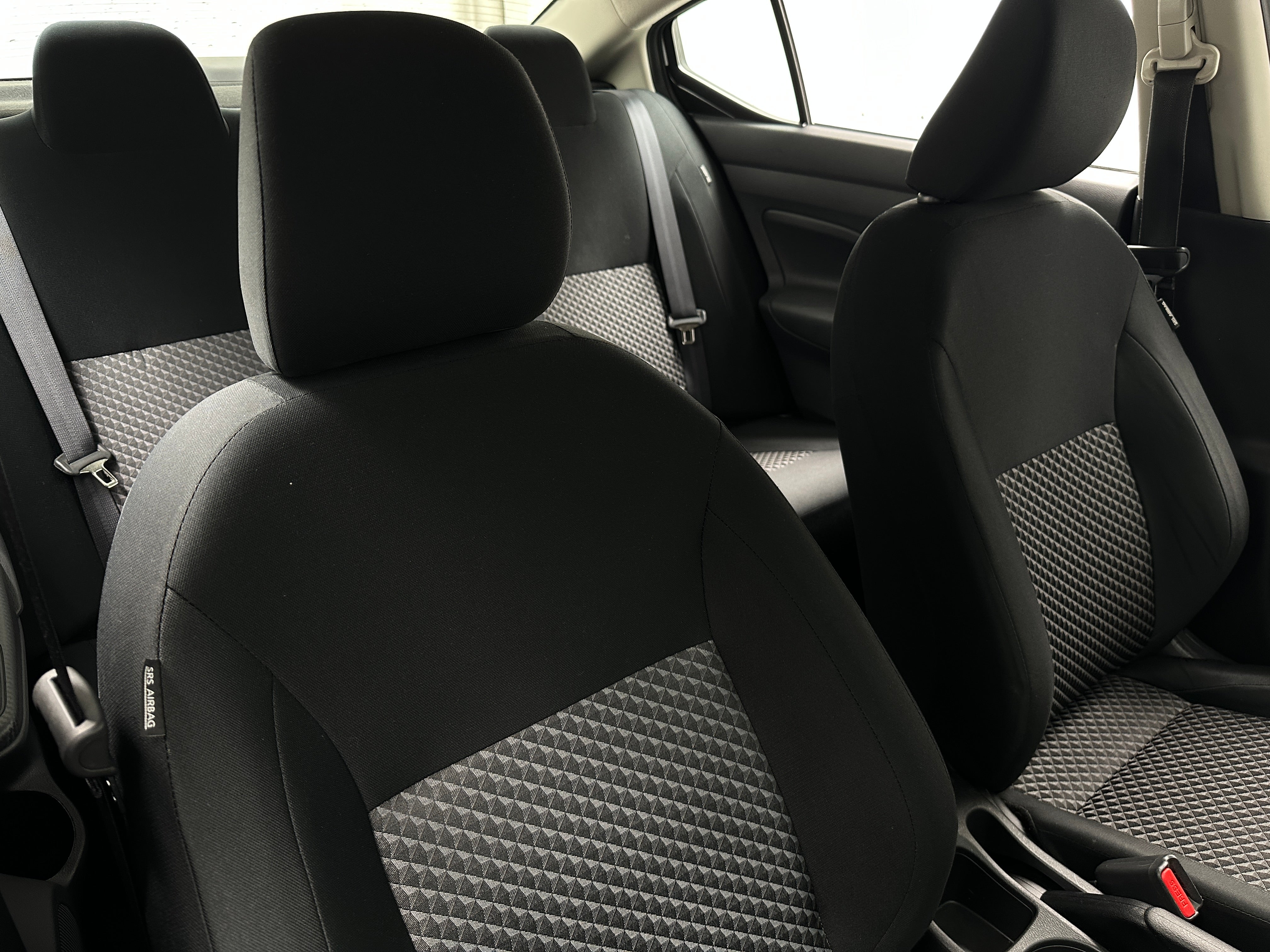 2023 Nissan Versa S 2