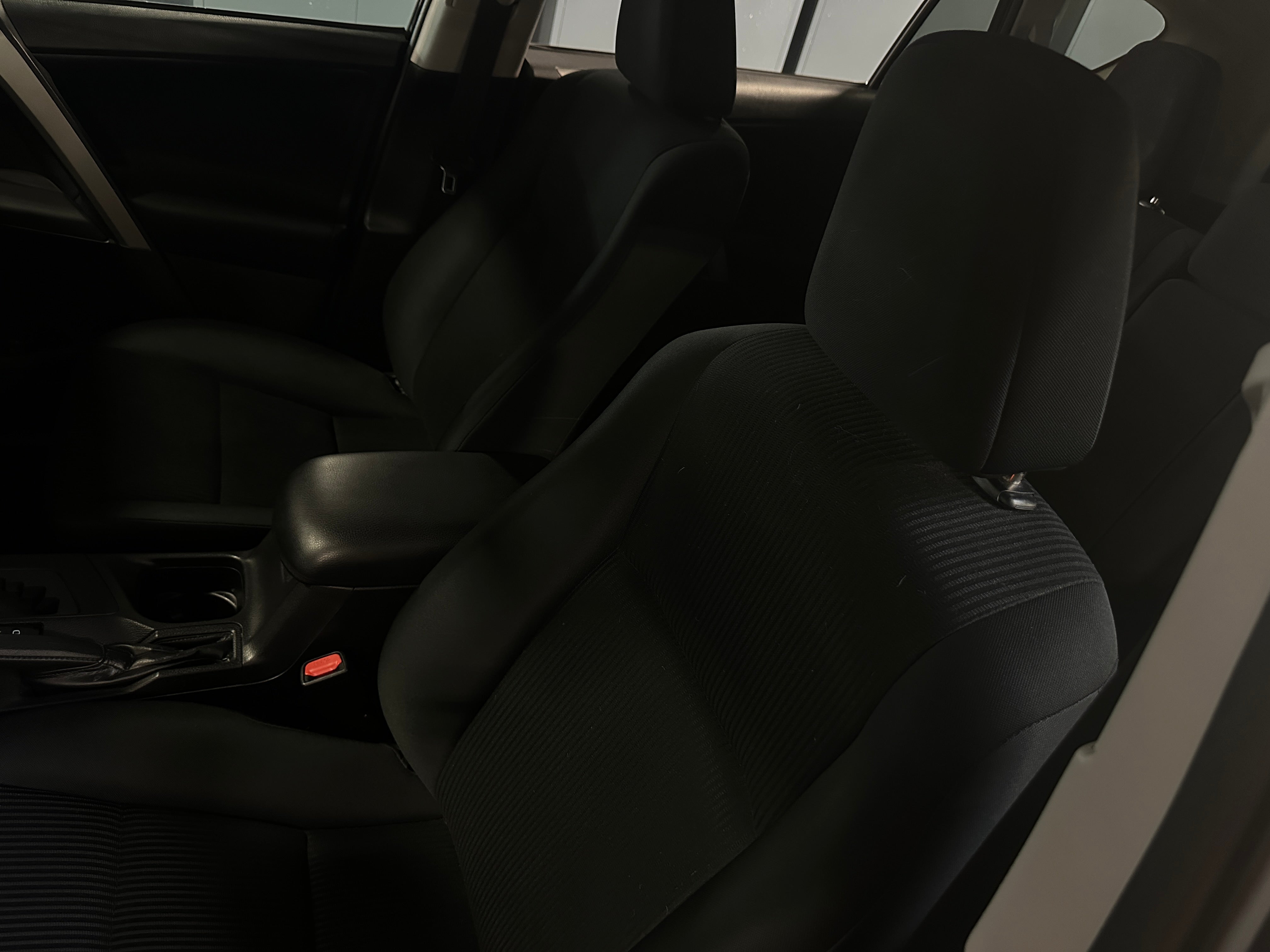 2016 Toyota RAV4 LE 2