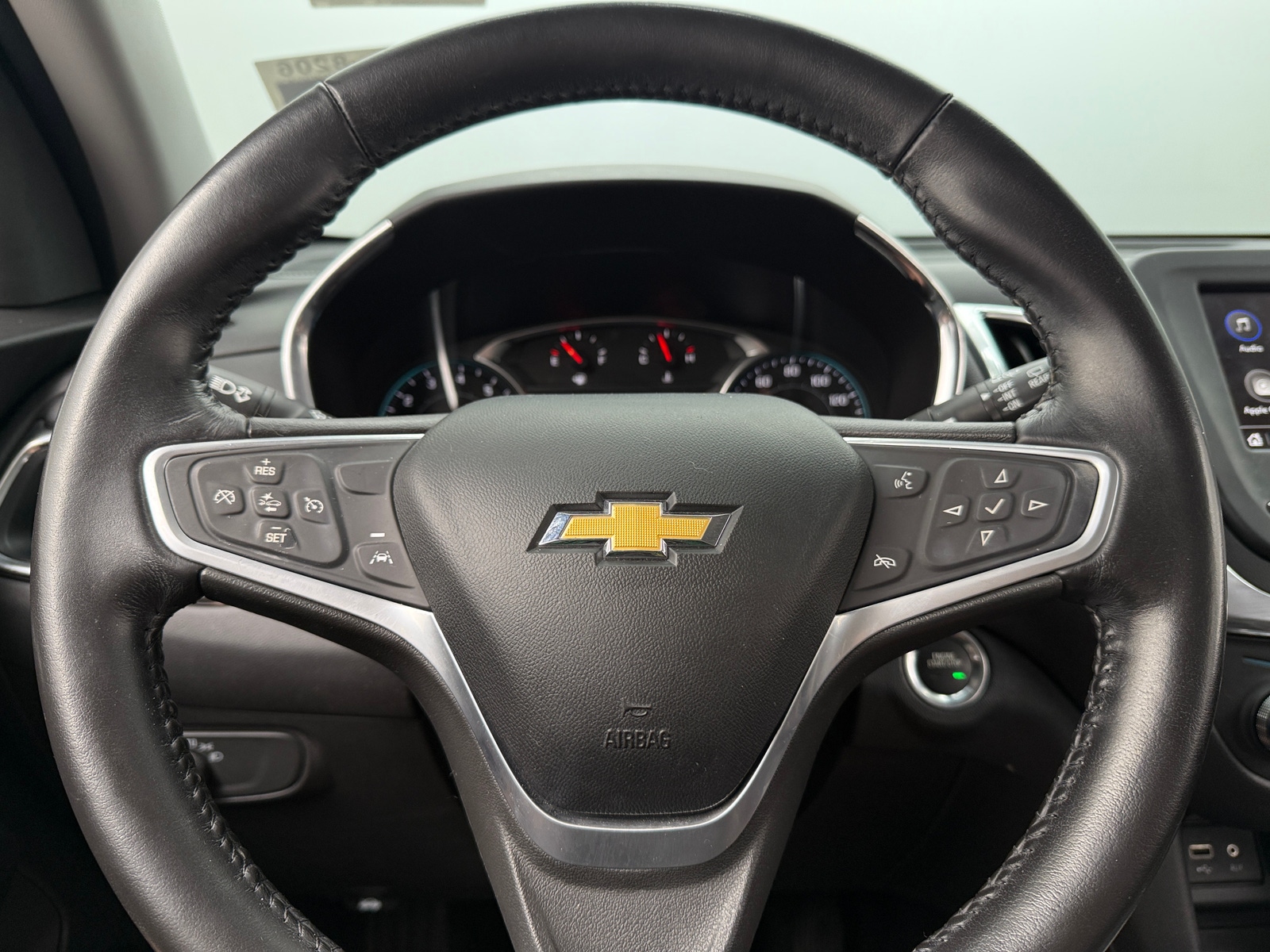 Thumbnail: 2022 Chevrolet Equinox - 5