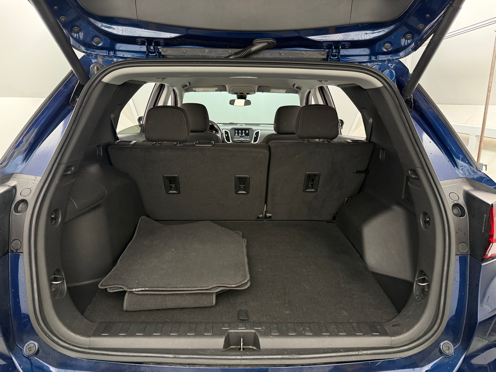 Thumbnail: 2022 Chevrolet Equinox - 7