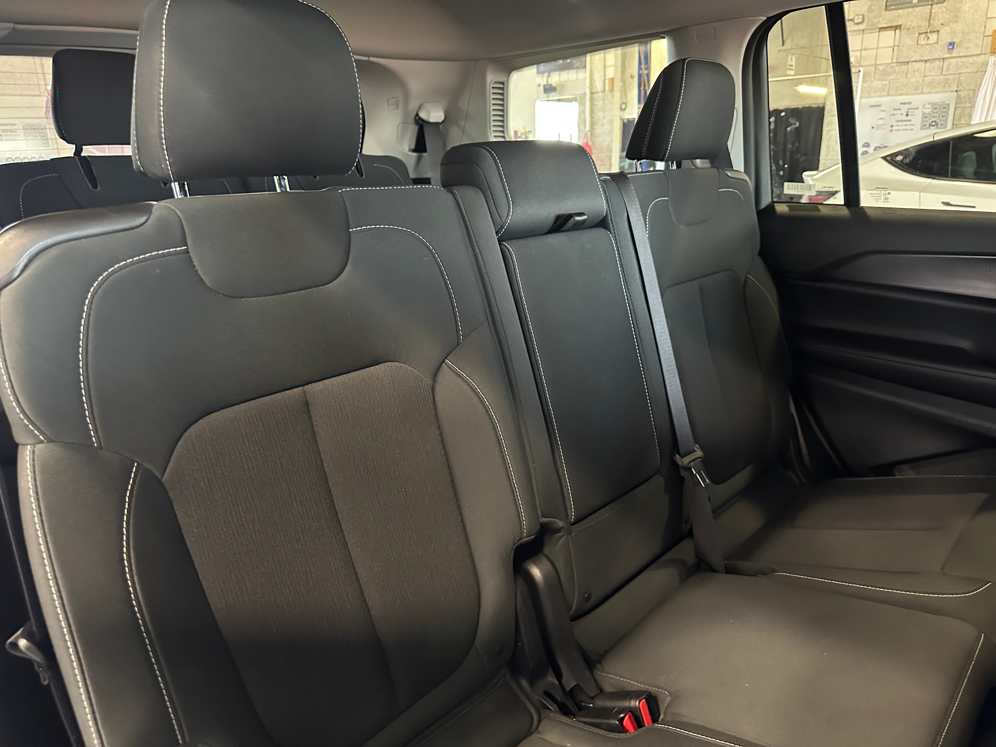 2023 Jeep Grand Cherokee L Laredo 6