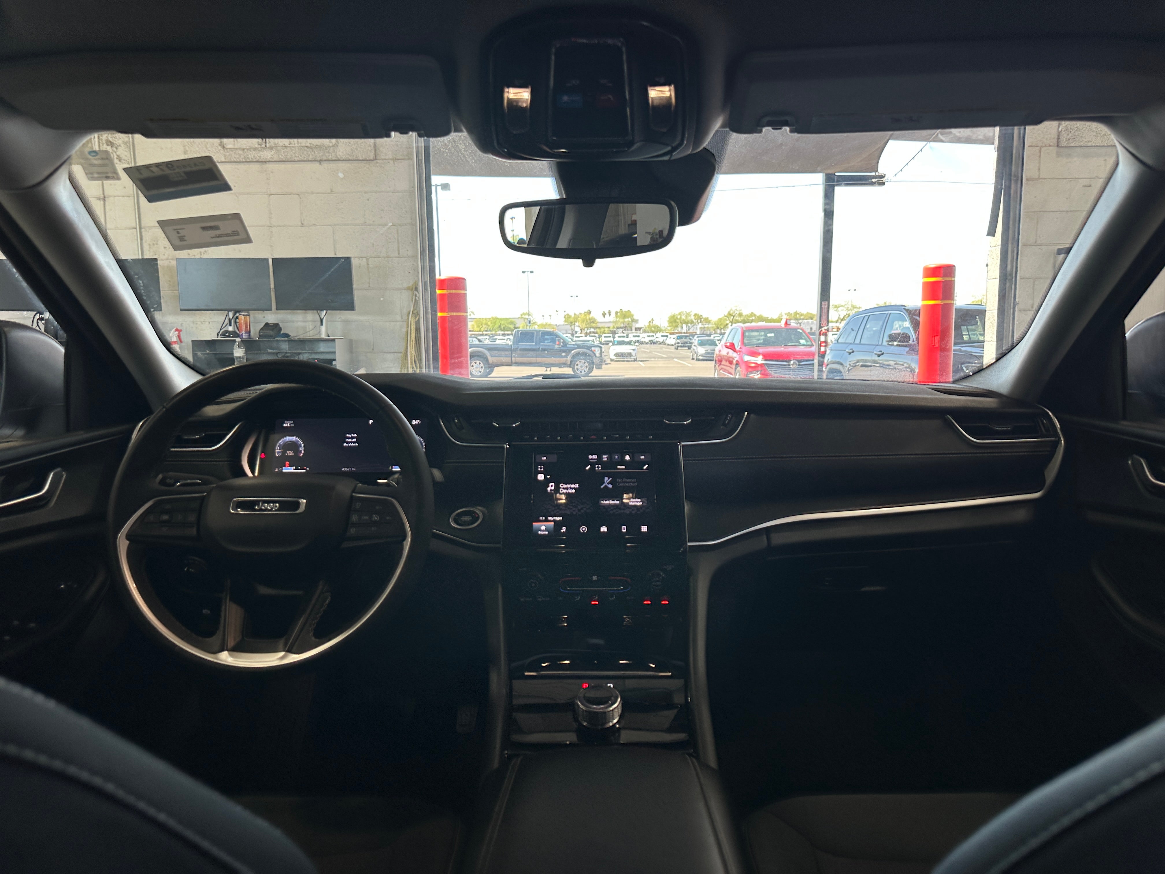 2023 Jeep Grand Cherokee L Laredo 3