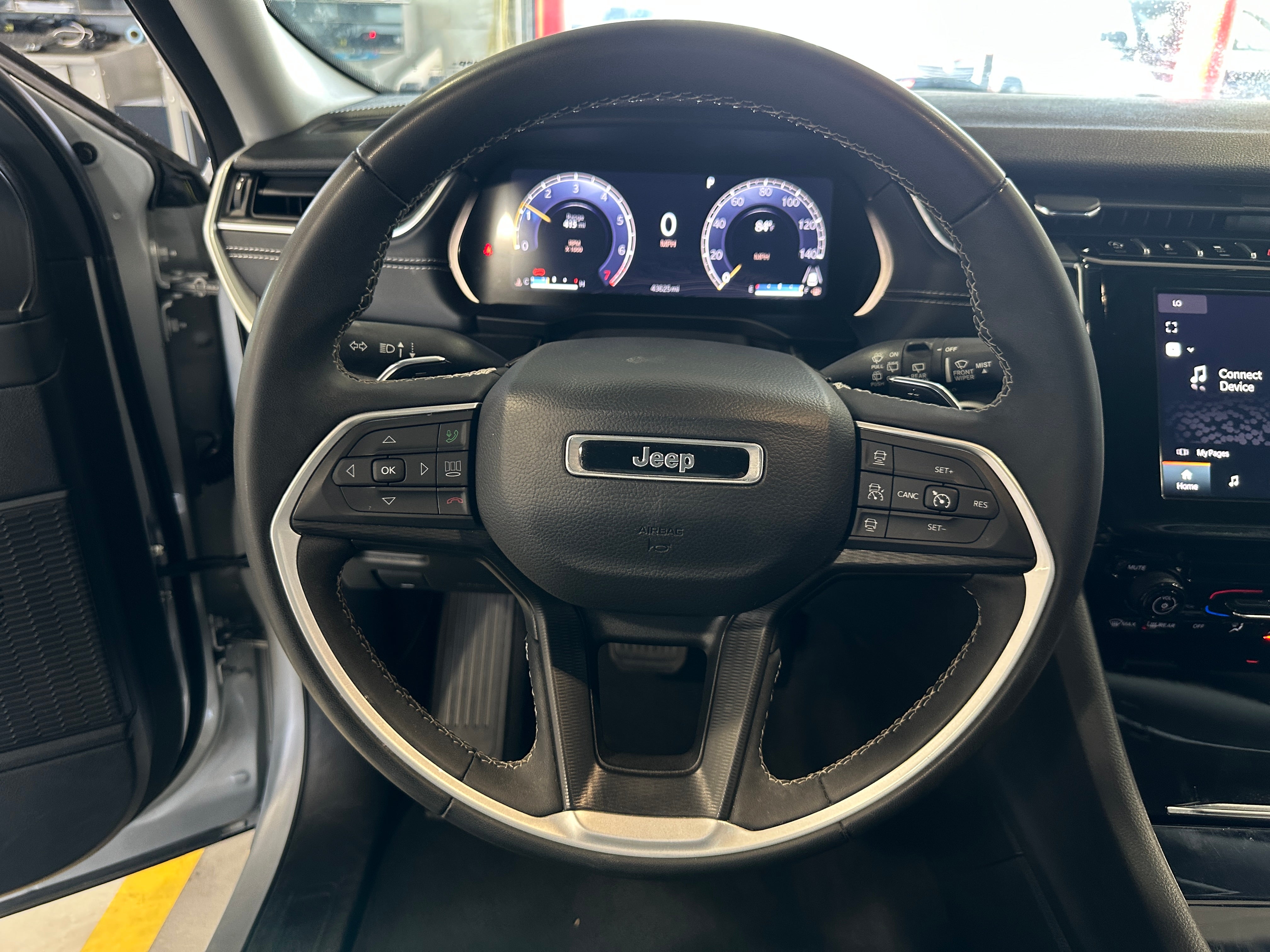 2023 Jeep Grand Cherokee L Laredo 5