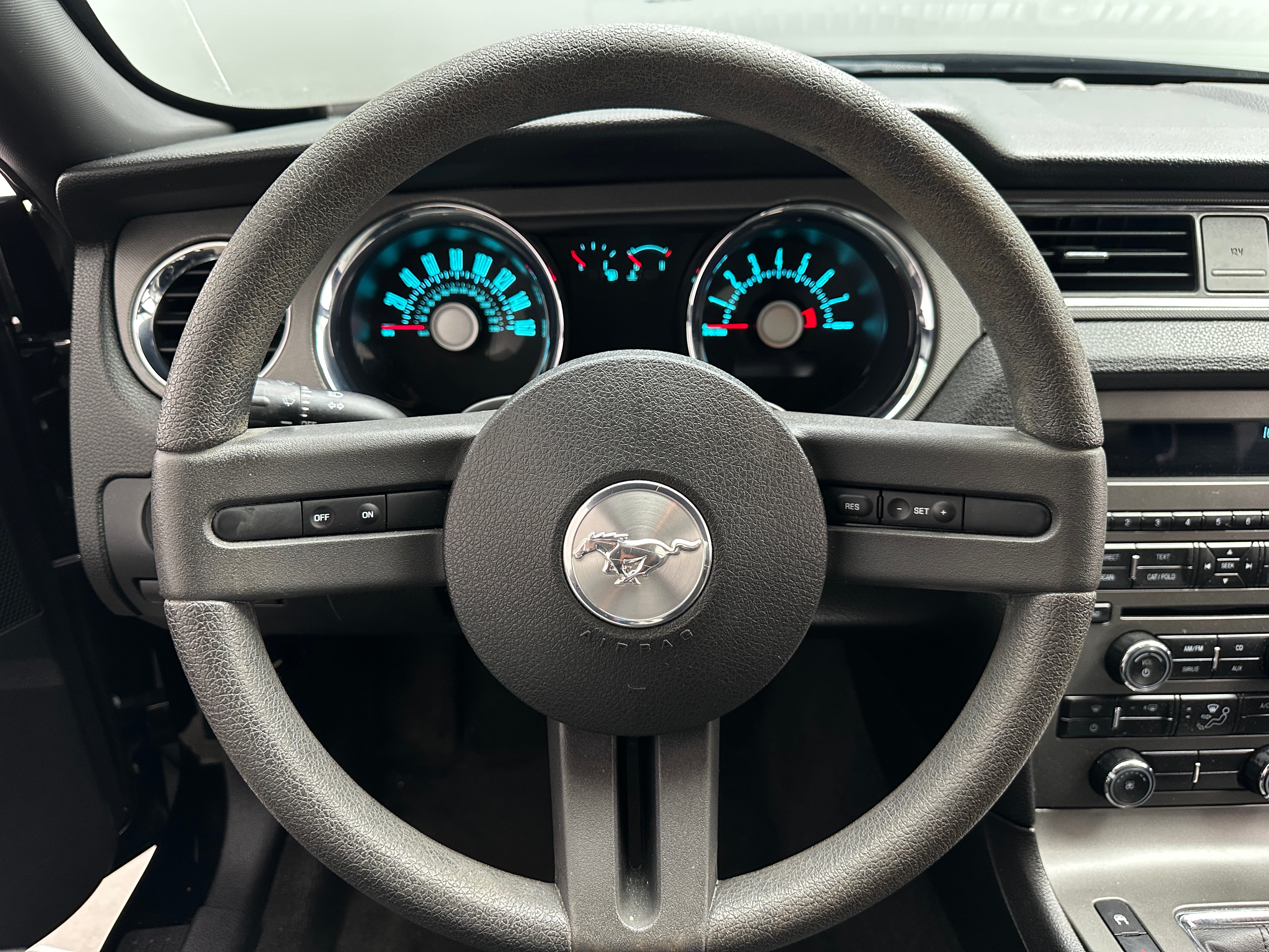 2011 Ford Mustang Base 4