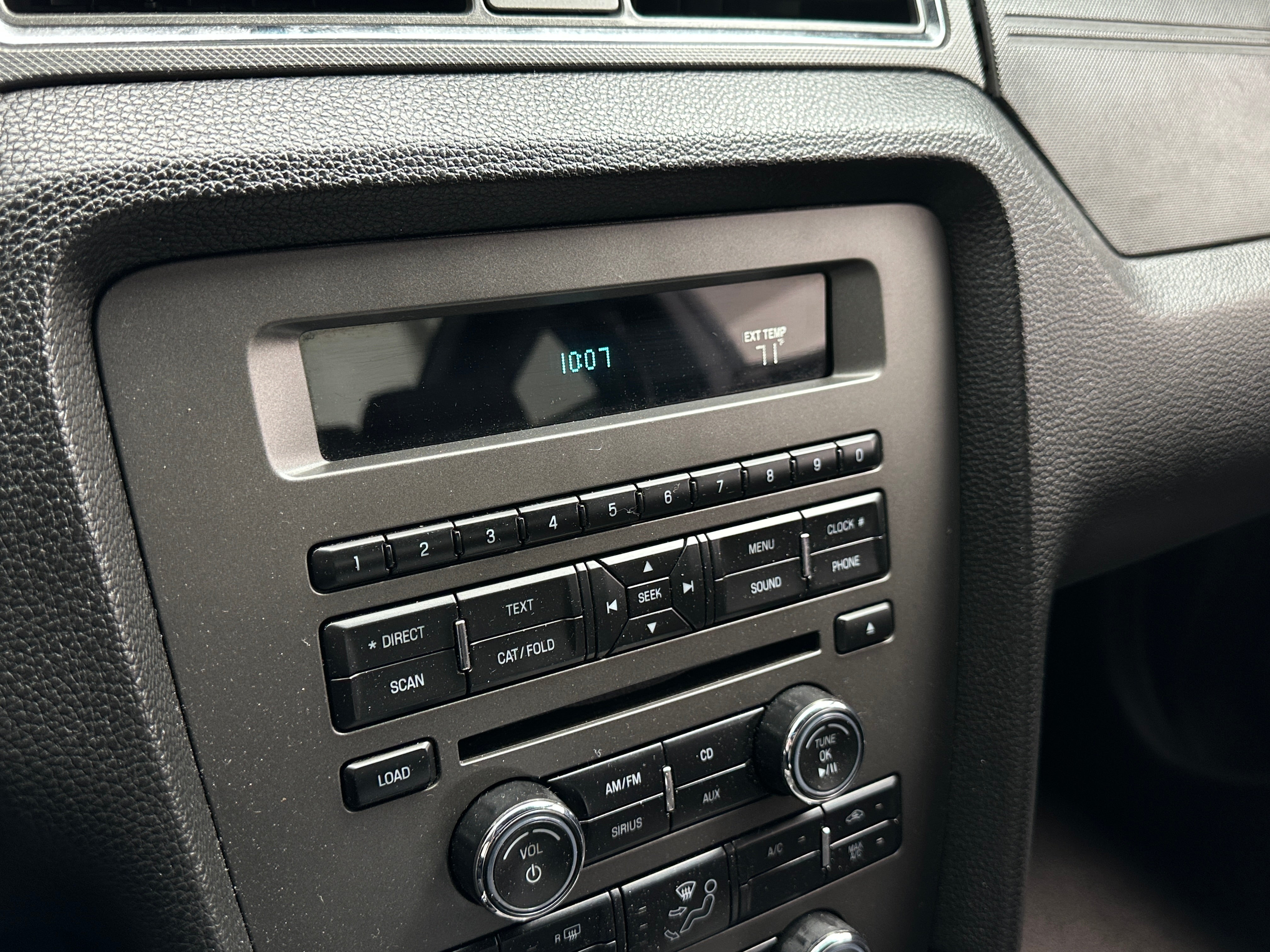 2011 Ford Mustang Base 3