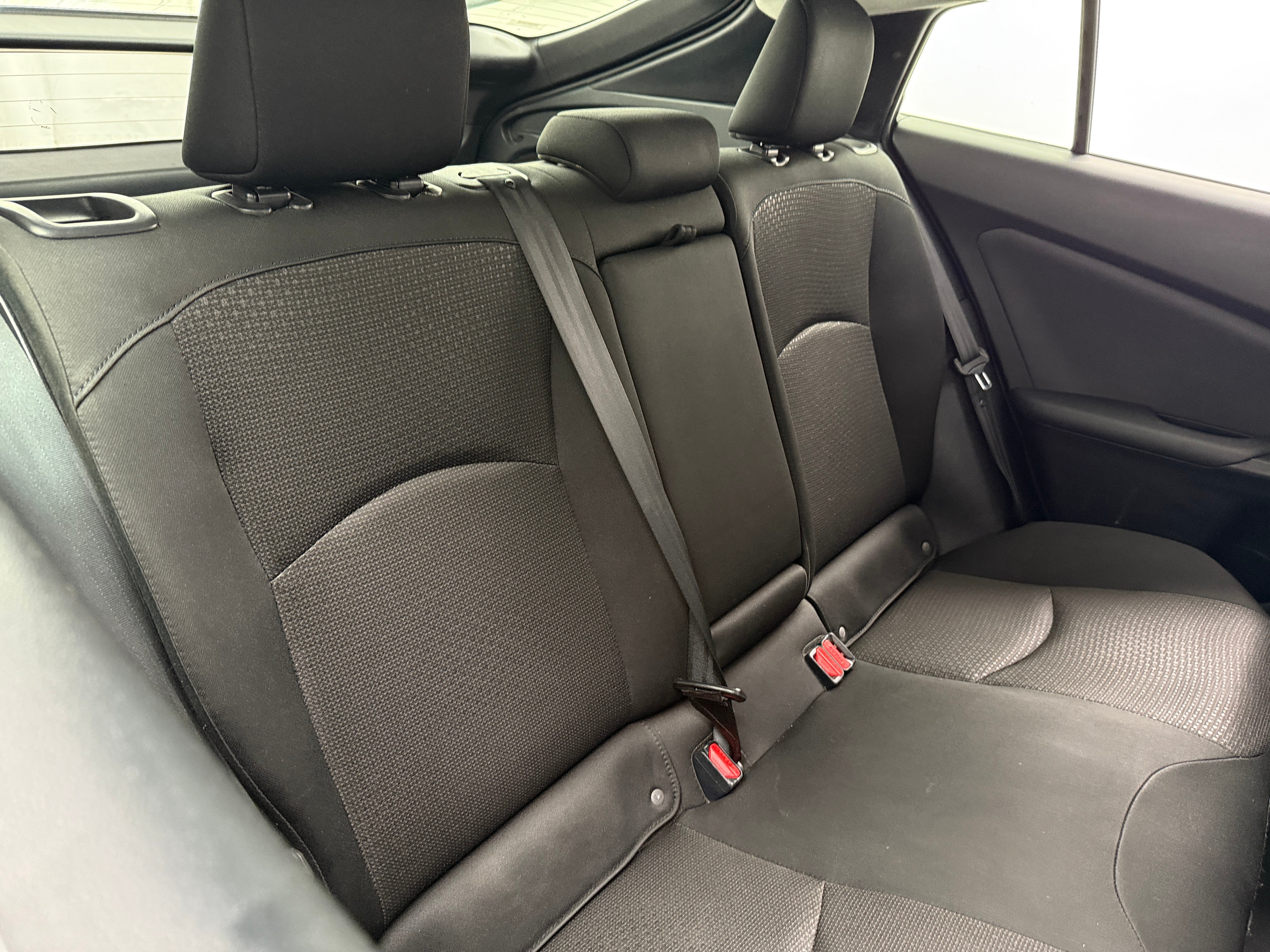2022 Toyota Prius LE 6