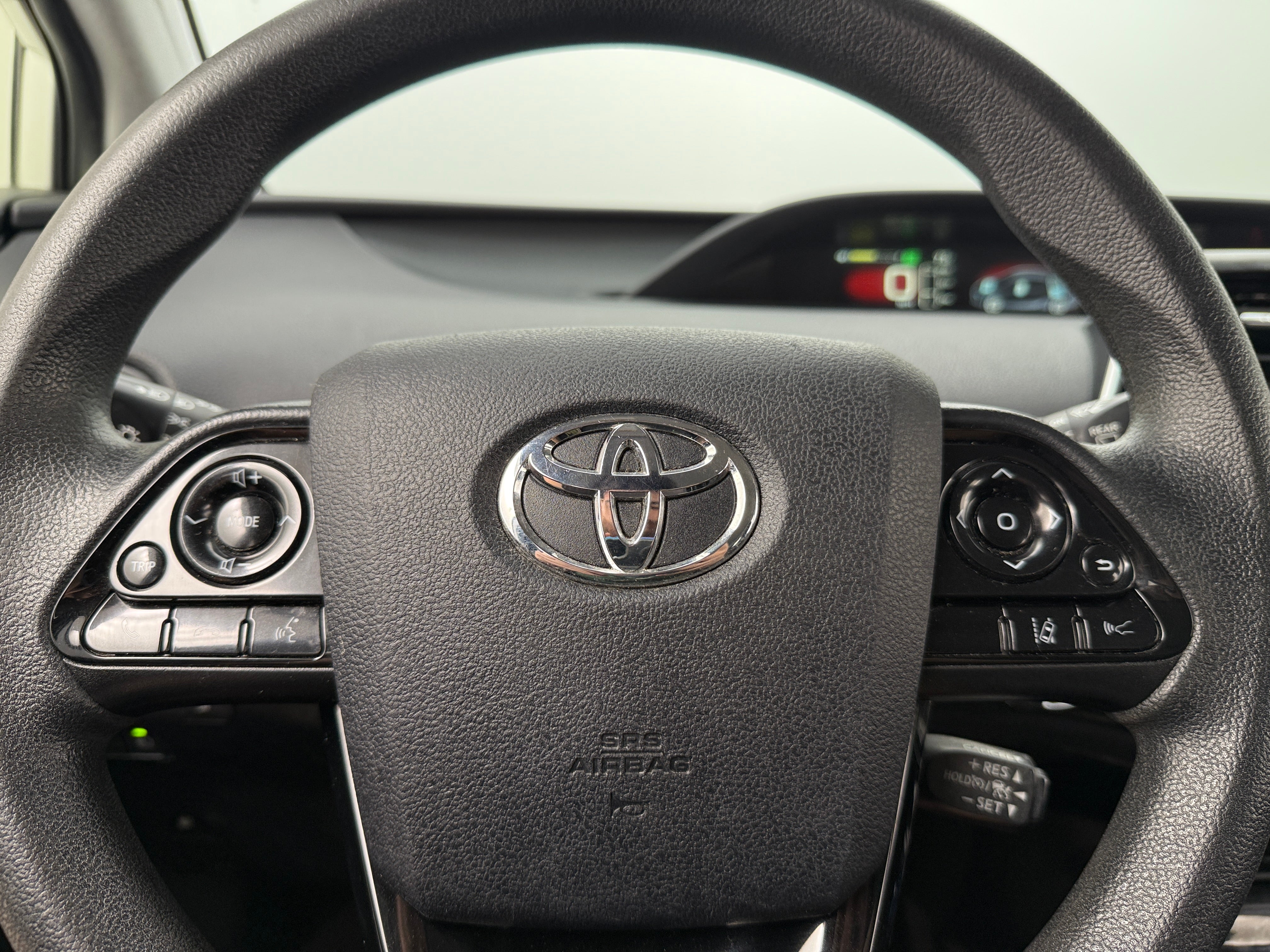 2022 Toyota Prius LE 5
