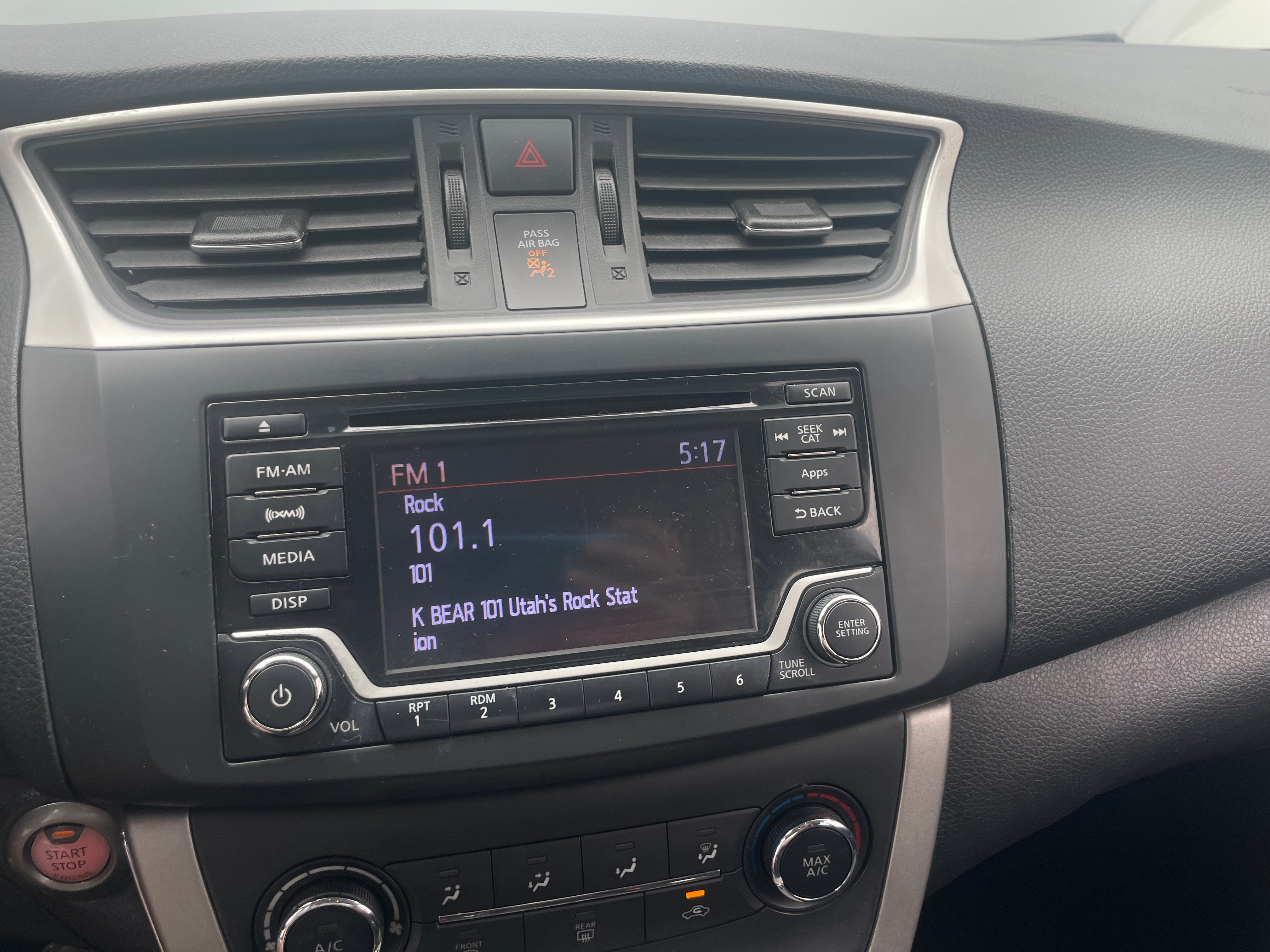 2015 Nissan Sentra SV 4