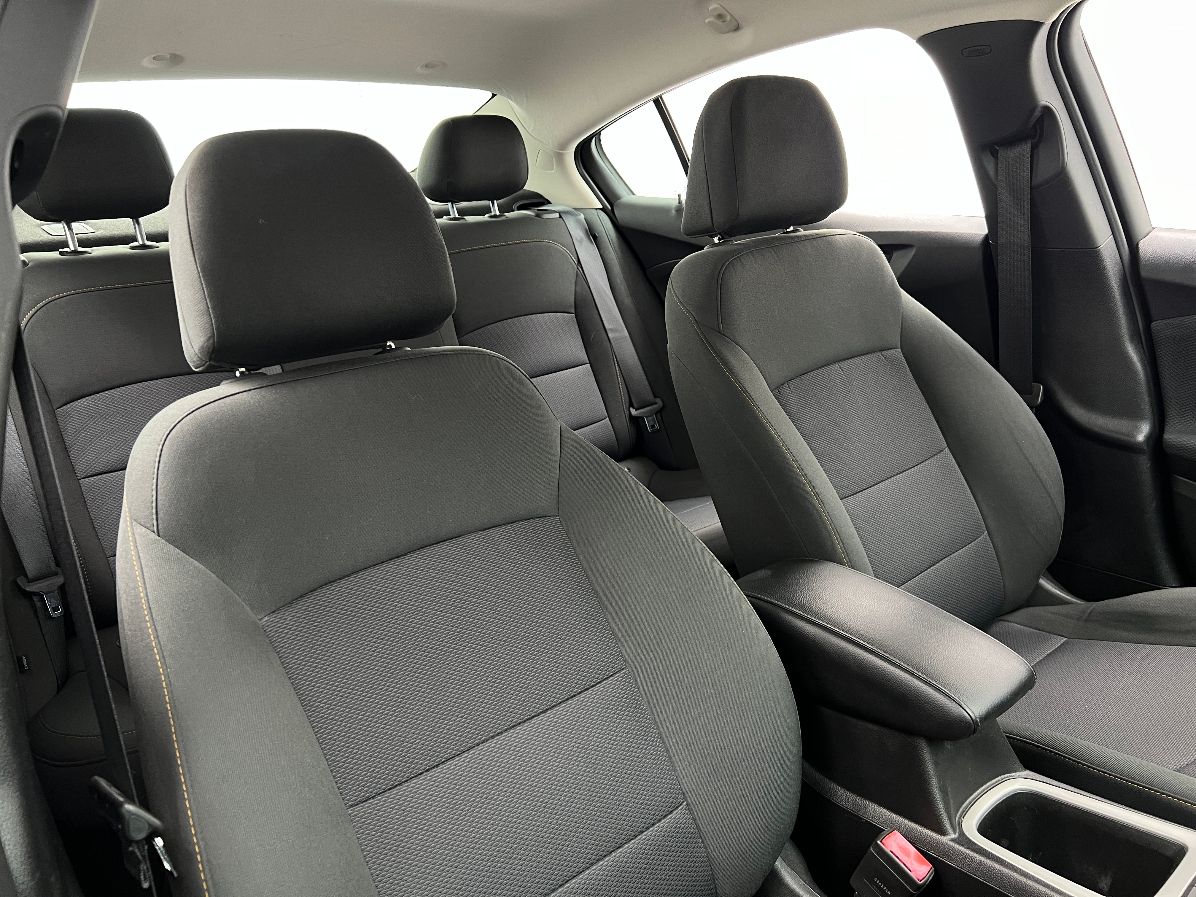 2018 Chevrolet Cruze LS 2