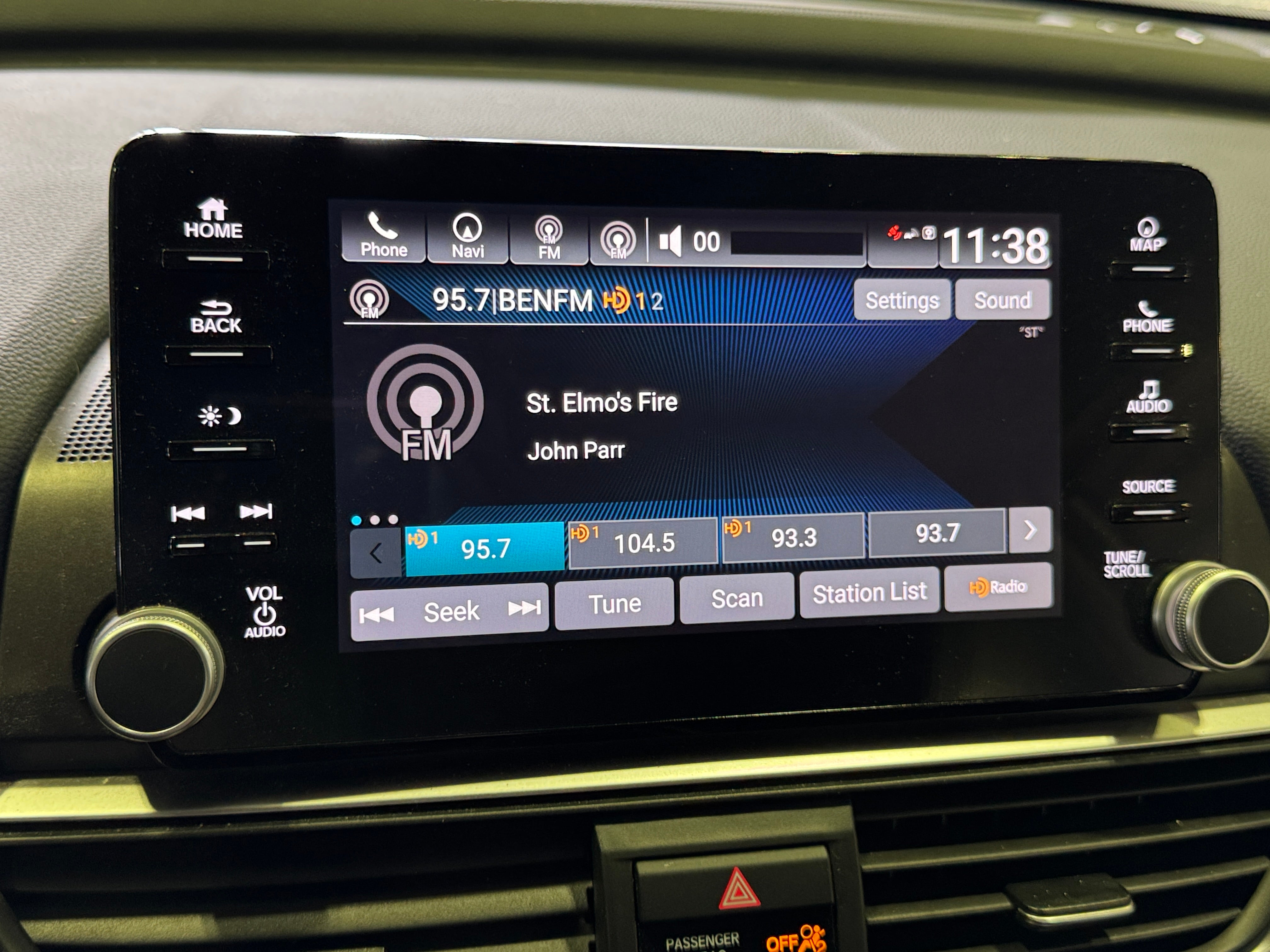 2018 Honda Accord Touring 3