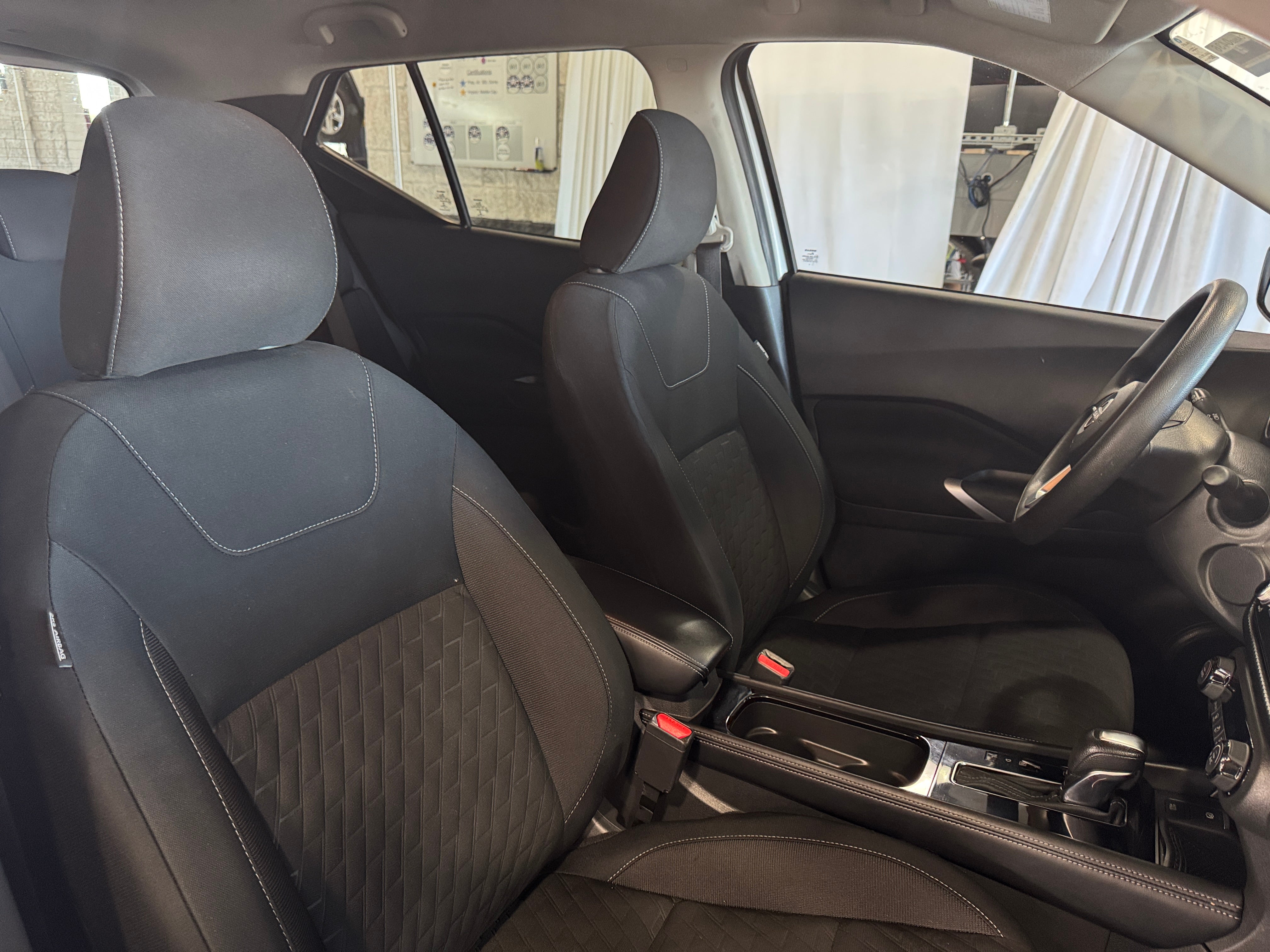 2022 Nissan Kicks SV 2