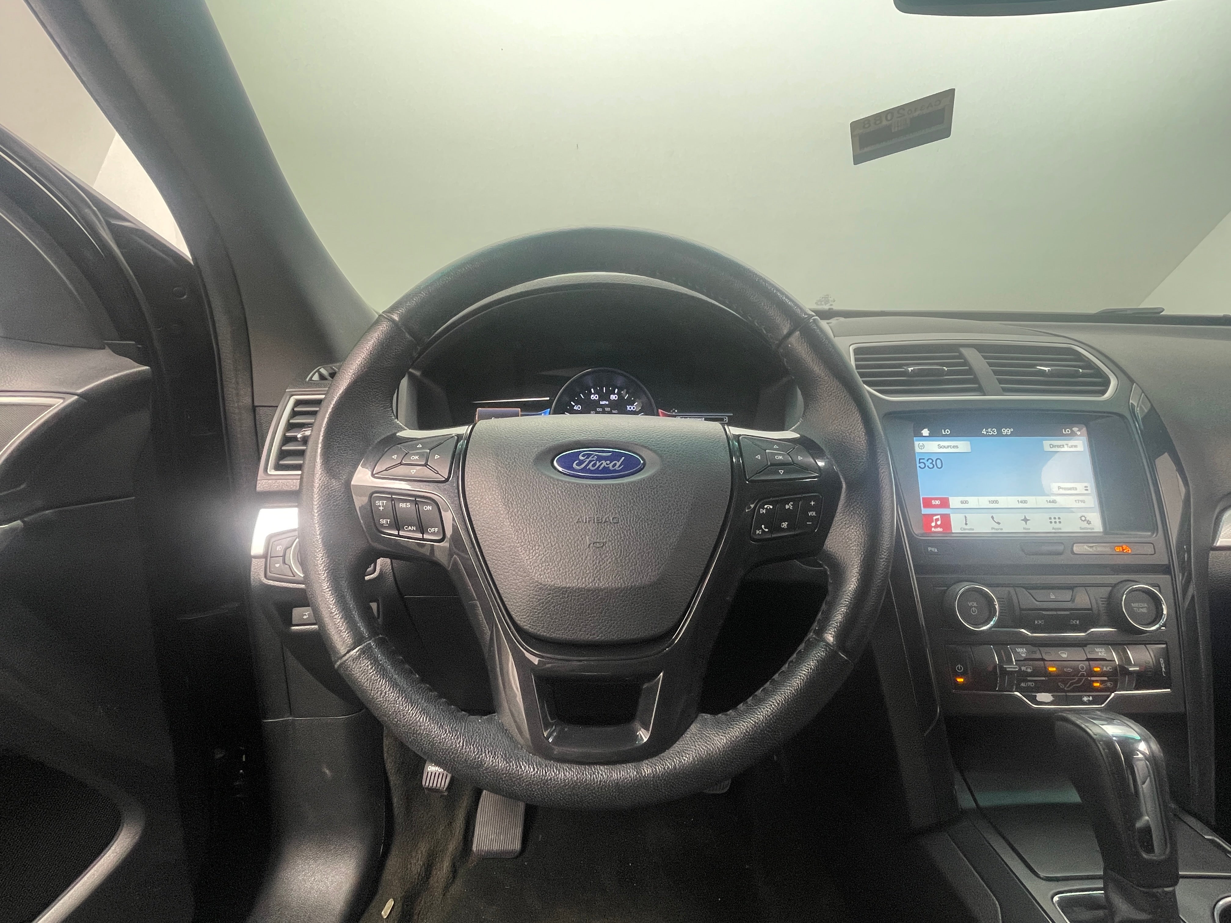 2017 Ford Explorer XLT 4