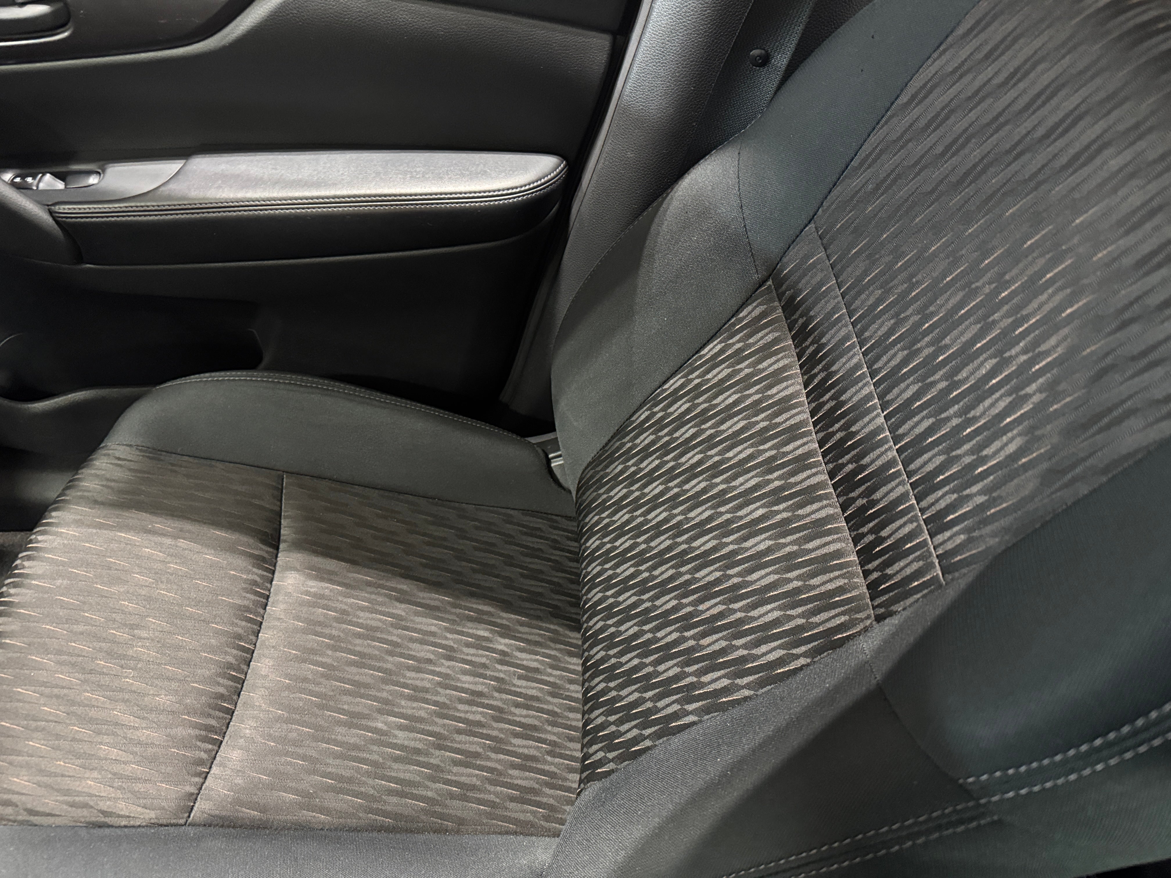 2019 Nissan Rogue S 2