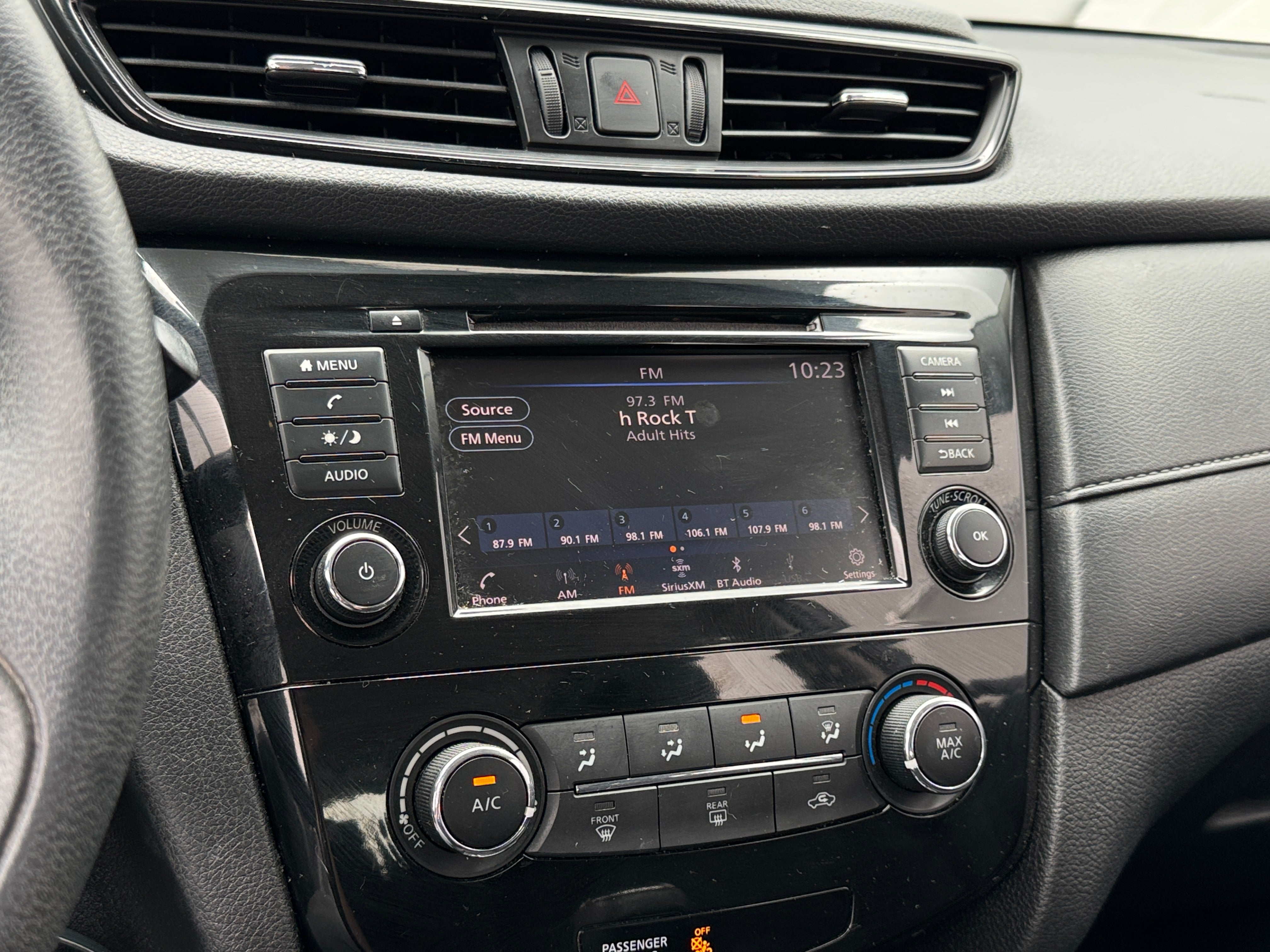 2019 Nissan Rogue S 4