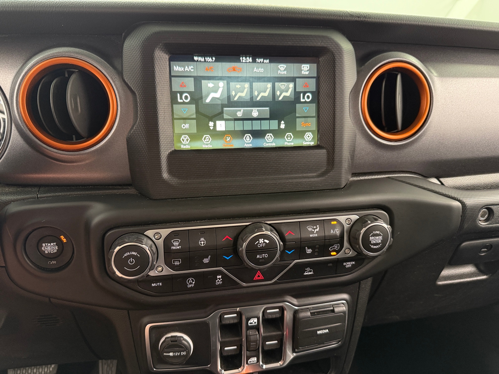Thumbnail: 2021 Jeep Gladiator - 3