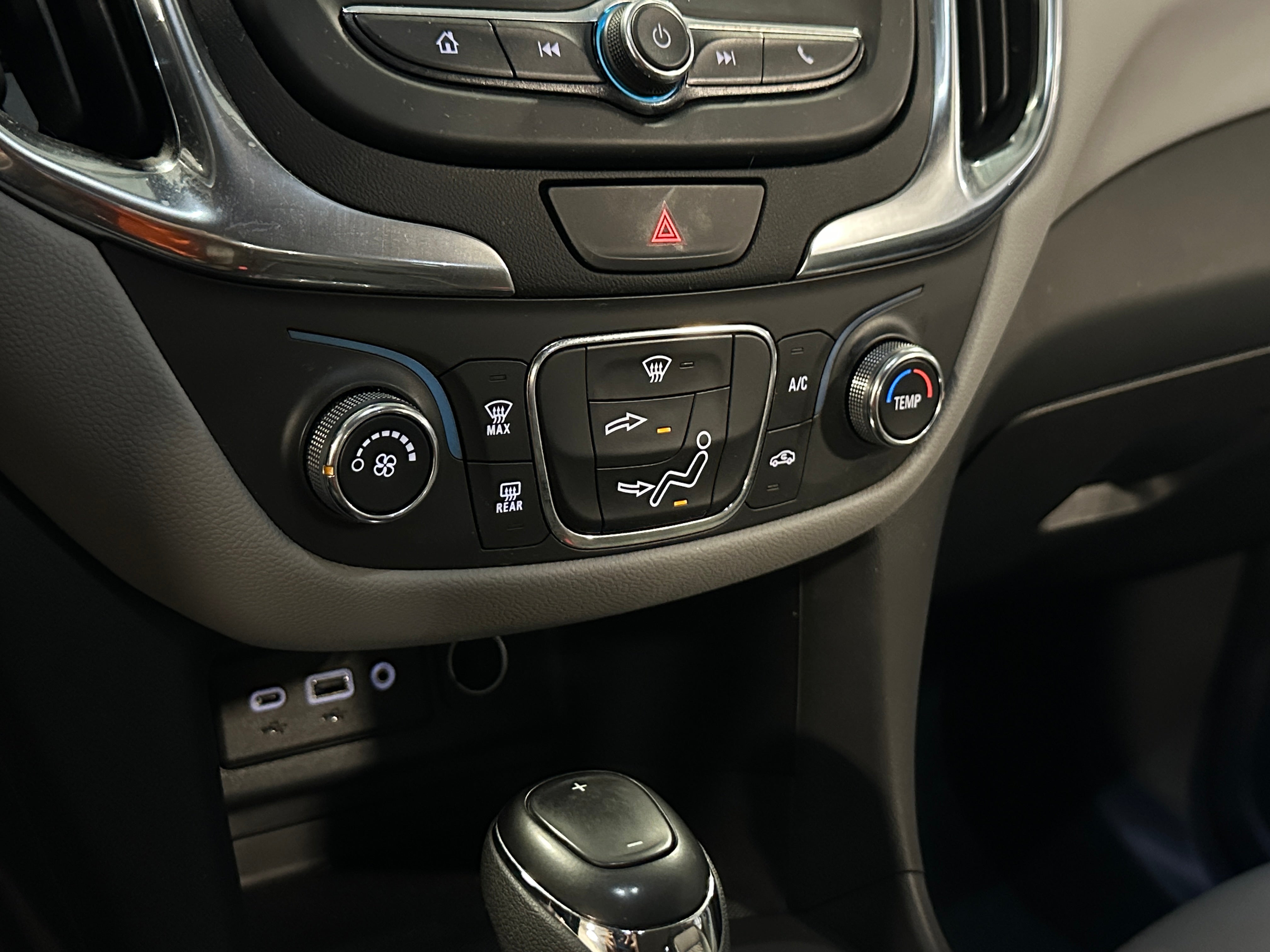 2021 Chevrolet Equinox LS 4