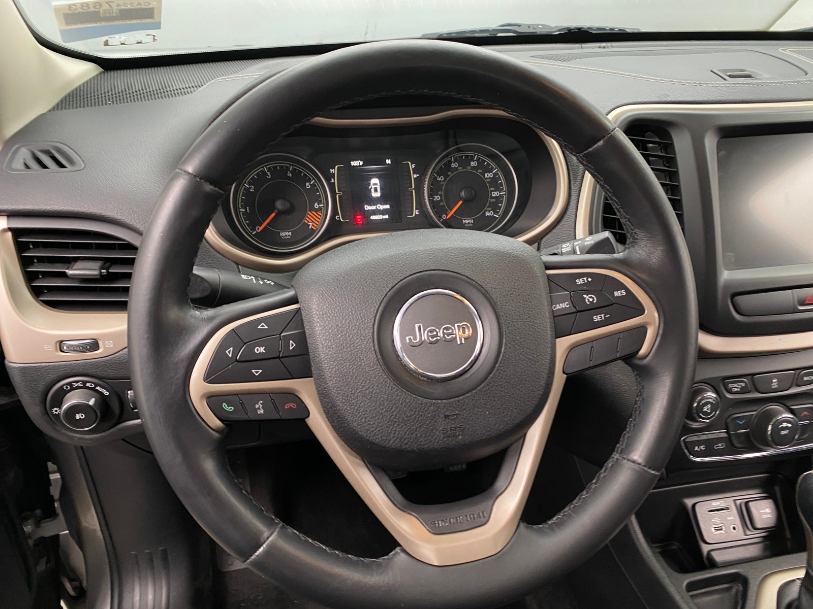 Thumbnail: 2015 Jeep Cherokee - 5