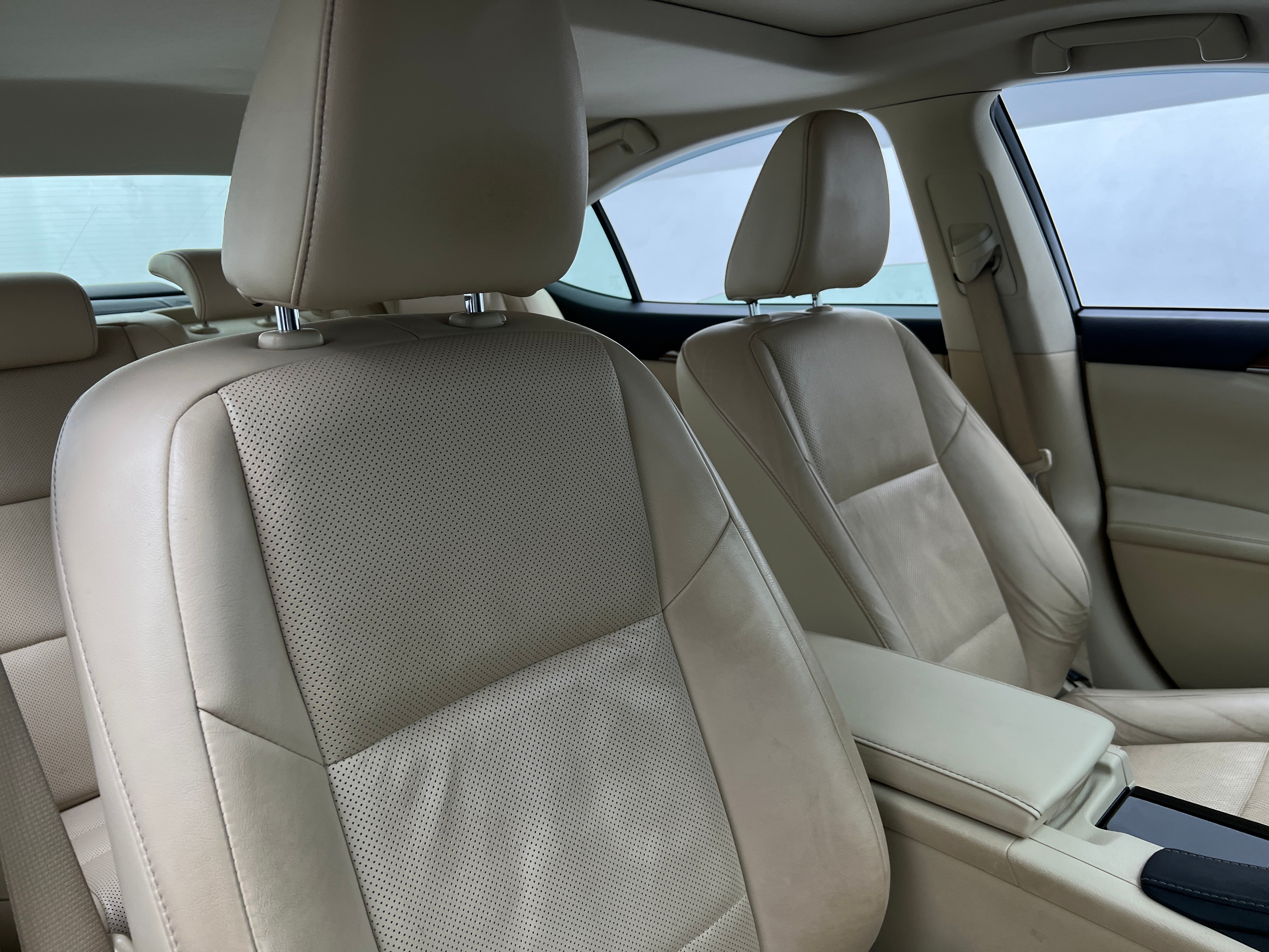 2014 Lexus ES Hybrid 300h 2