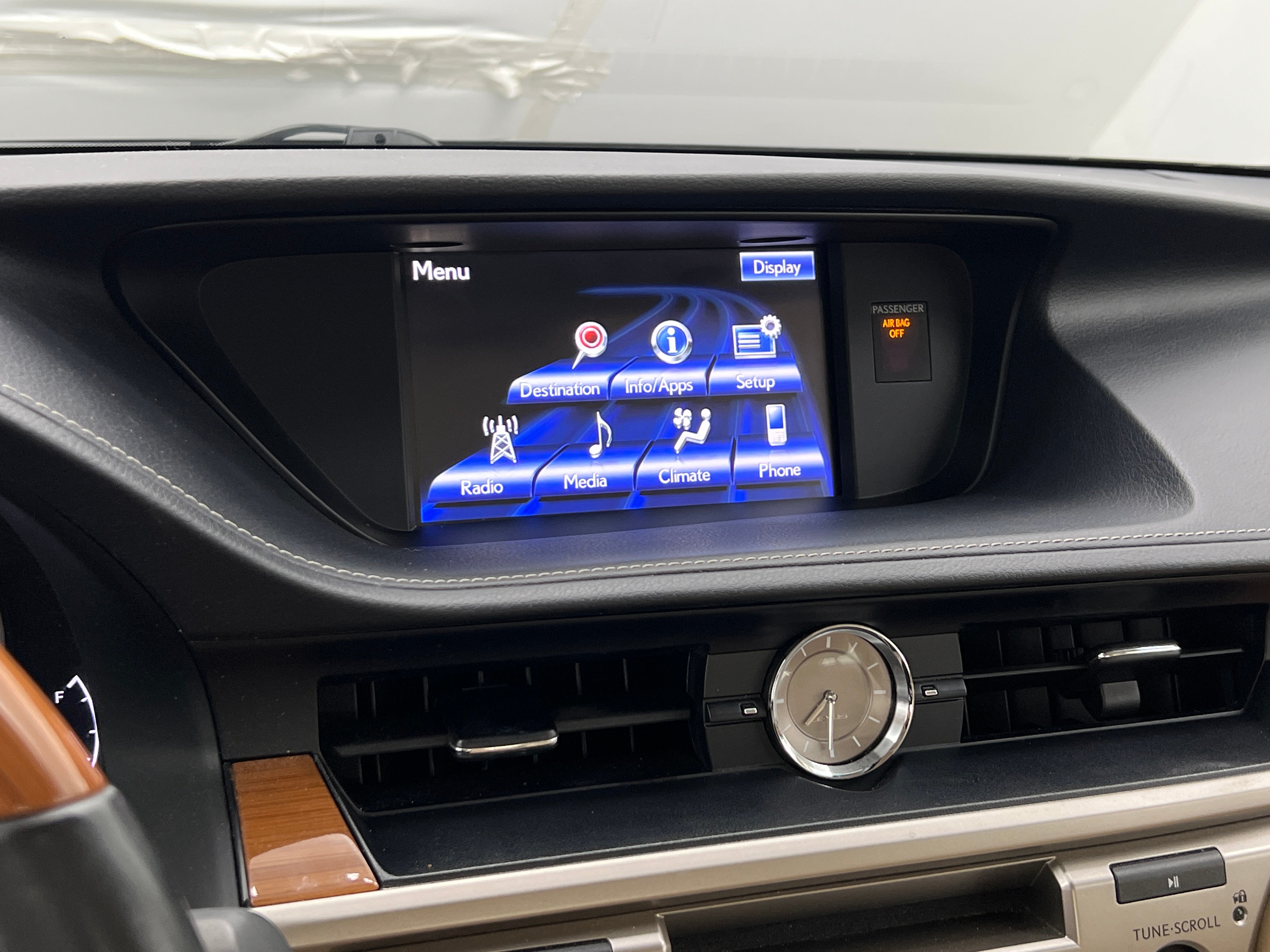 2014 Lexus ES Hybrid 300h 4