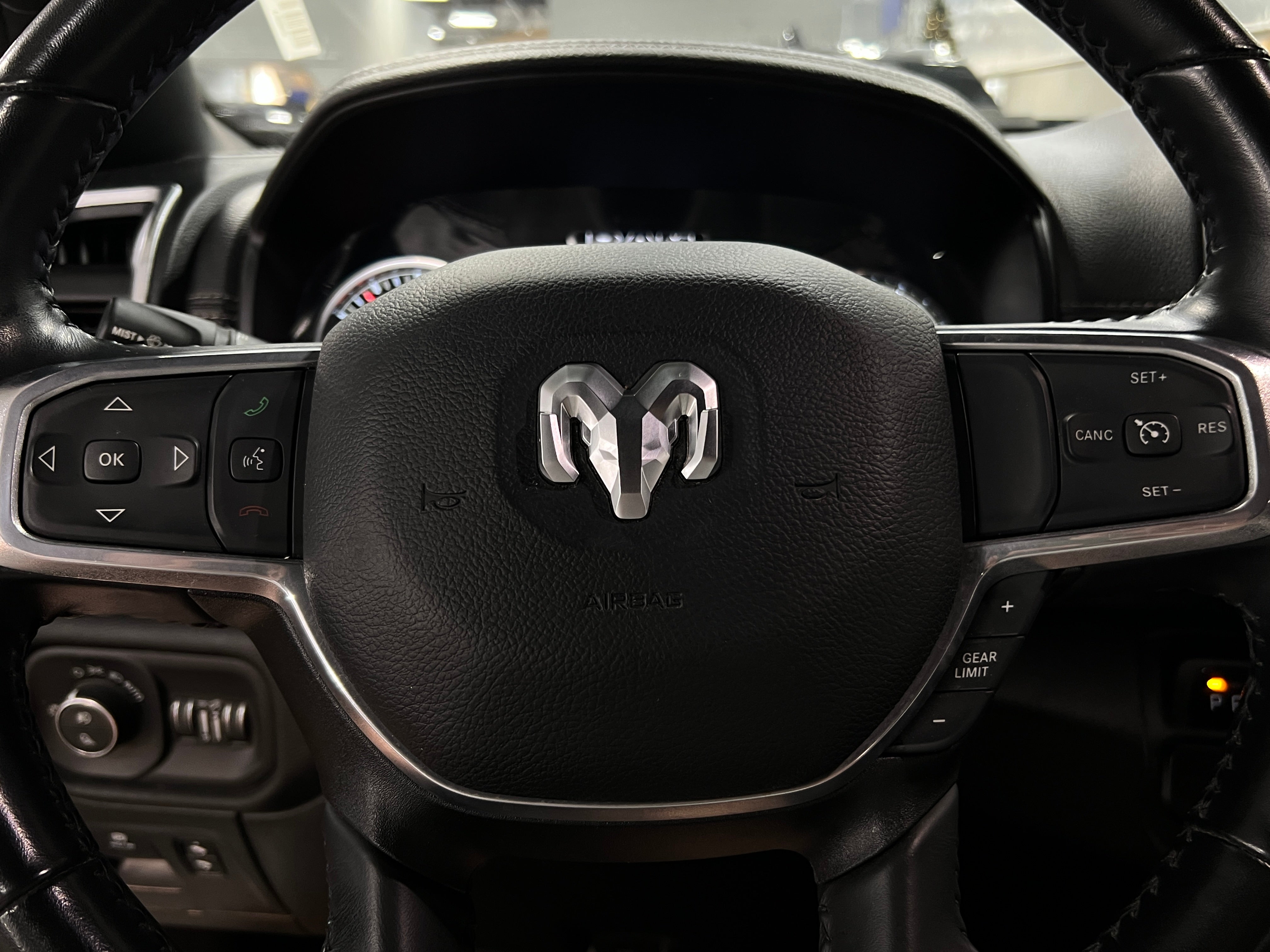 2023 RAM 1500 Laramie 4