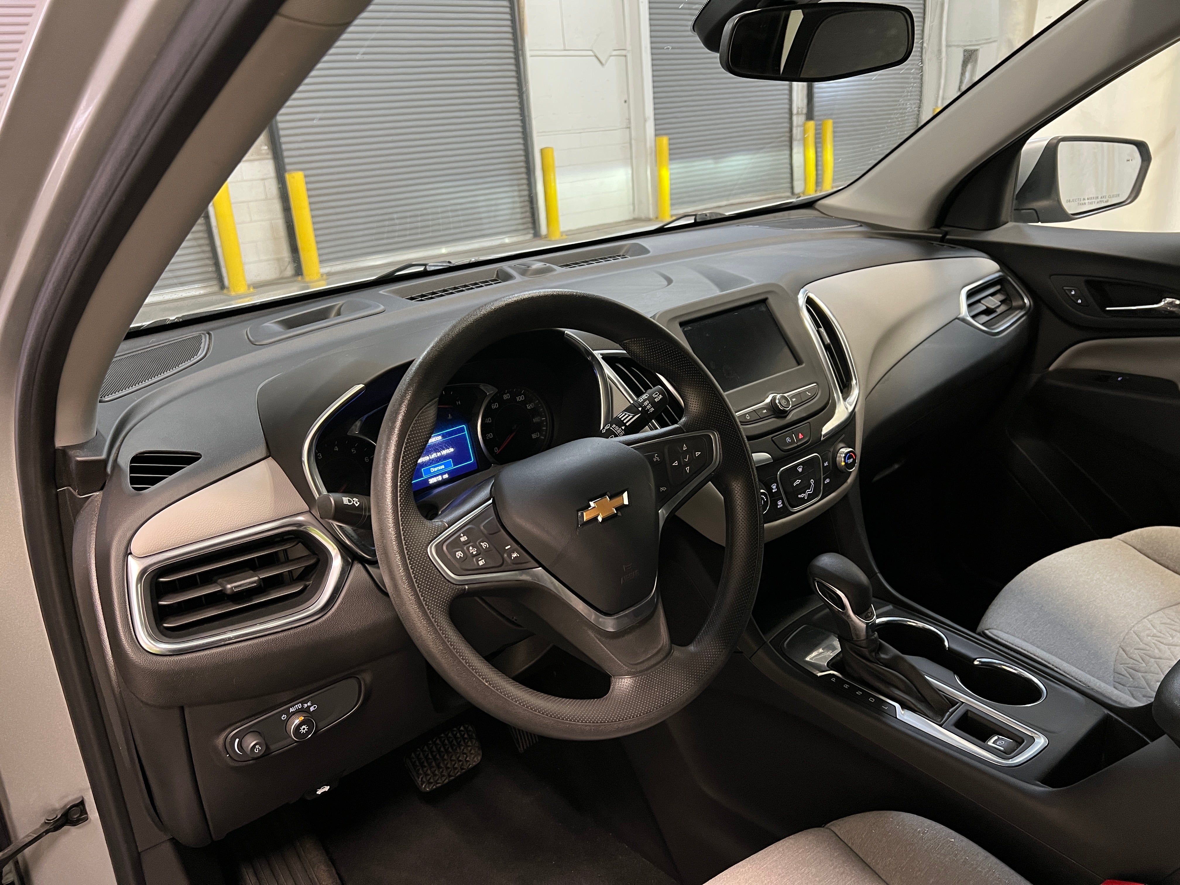 Thumbnail: 2022 Chevrolet Equinox - 3