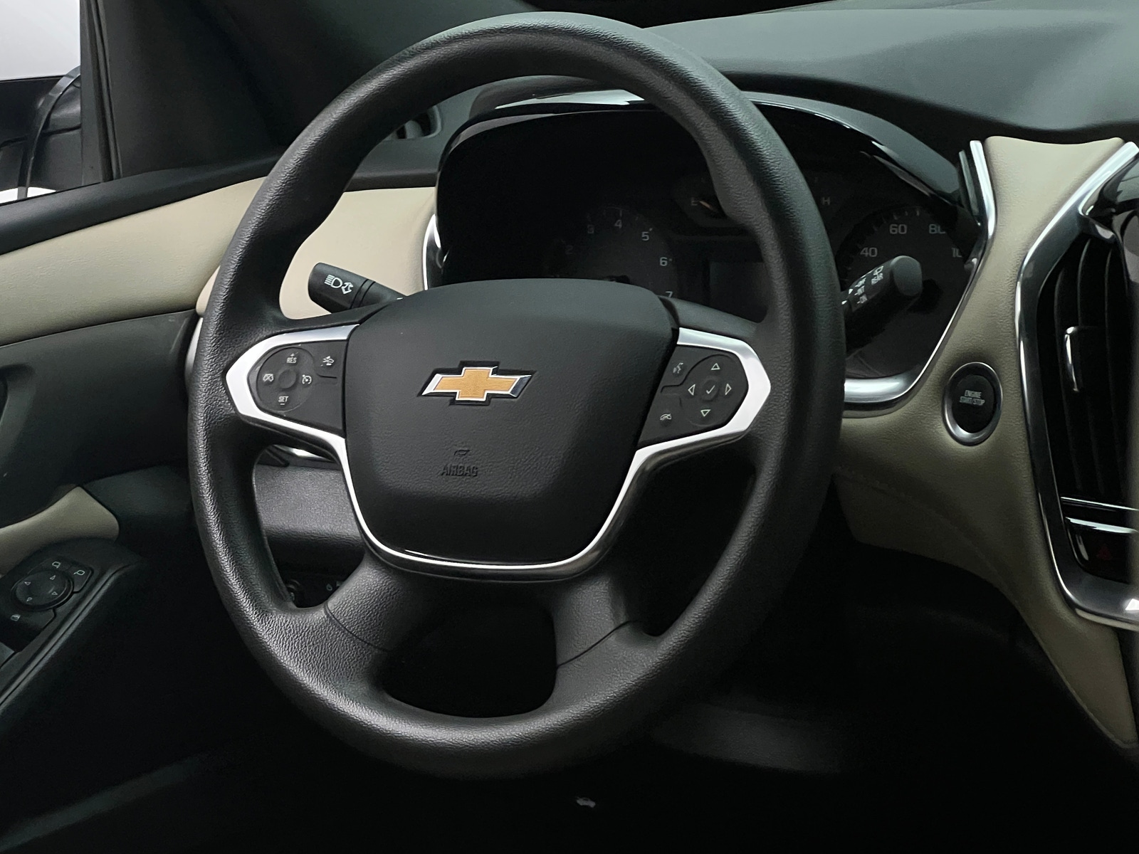 Thumbnail: 2023 Chevrolet Traverse - 5