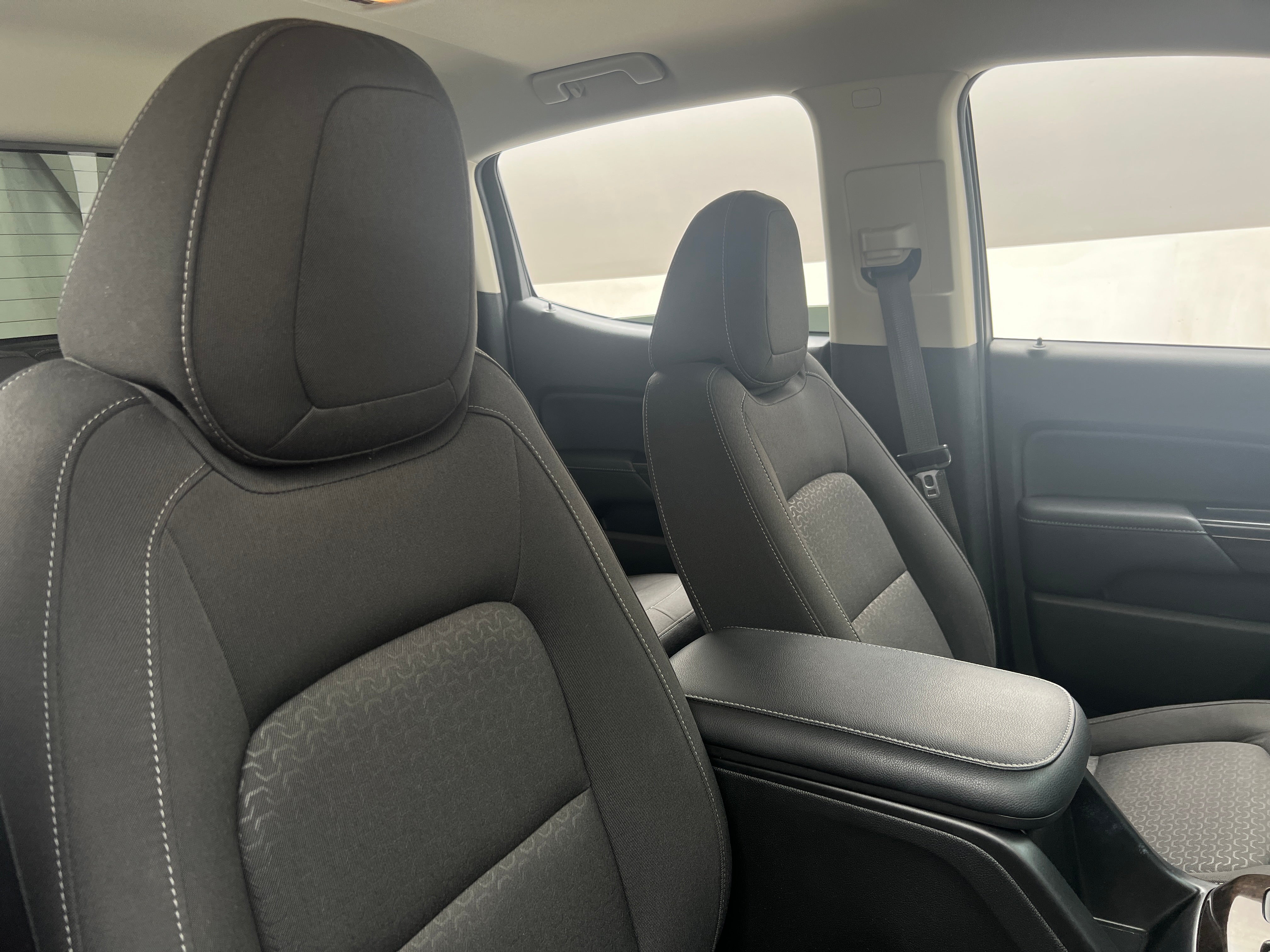 2021 GMC Canyon Elevation 2