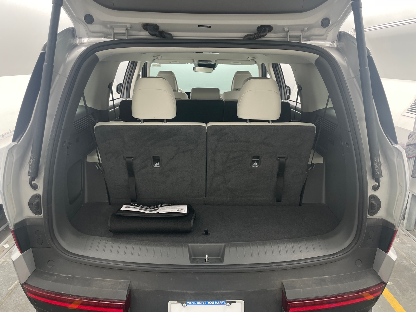 Thumbnail: 2024 Hyundai Santa Fe - 6