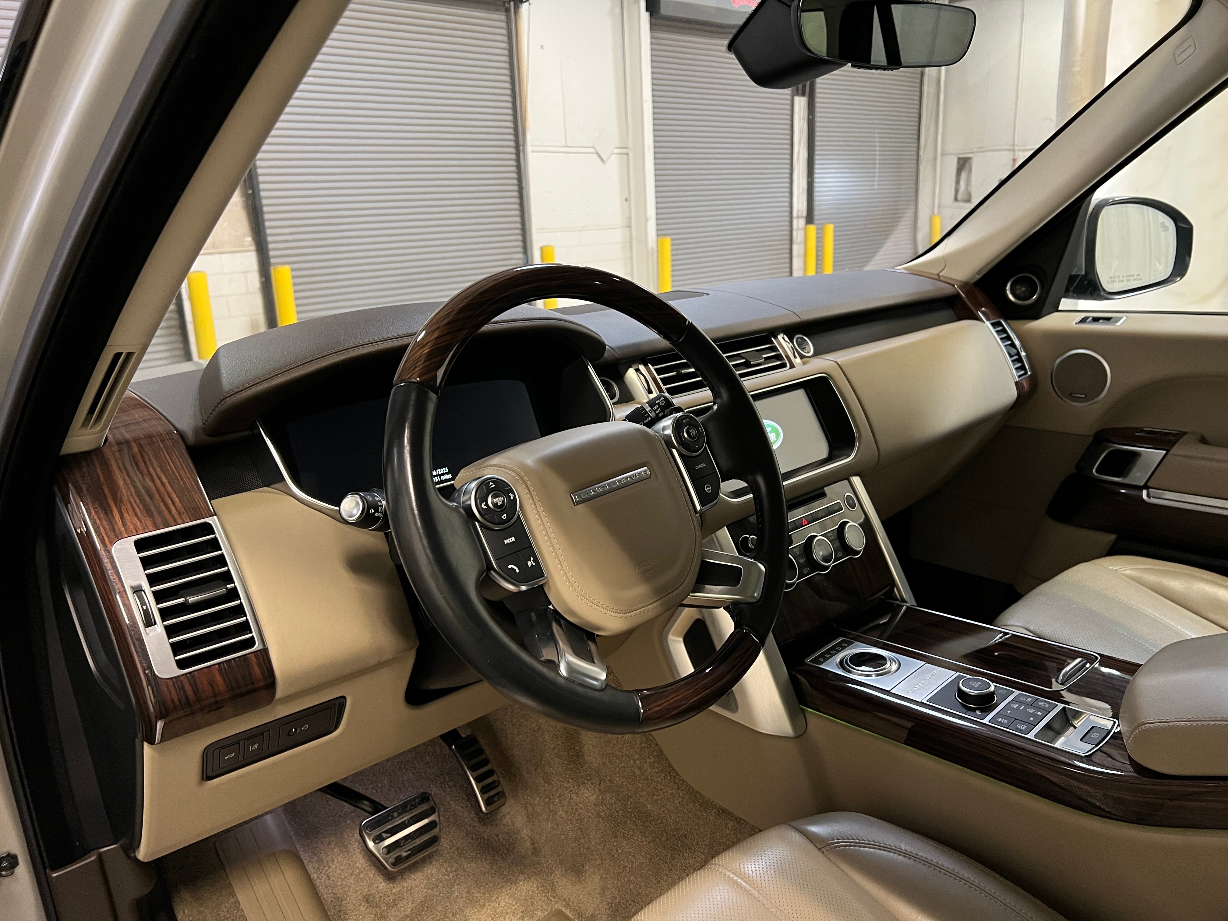 2017 Land Rover Range Rover Supercharged 2